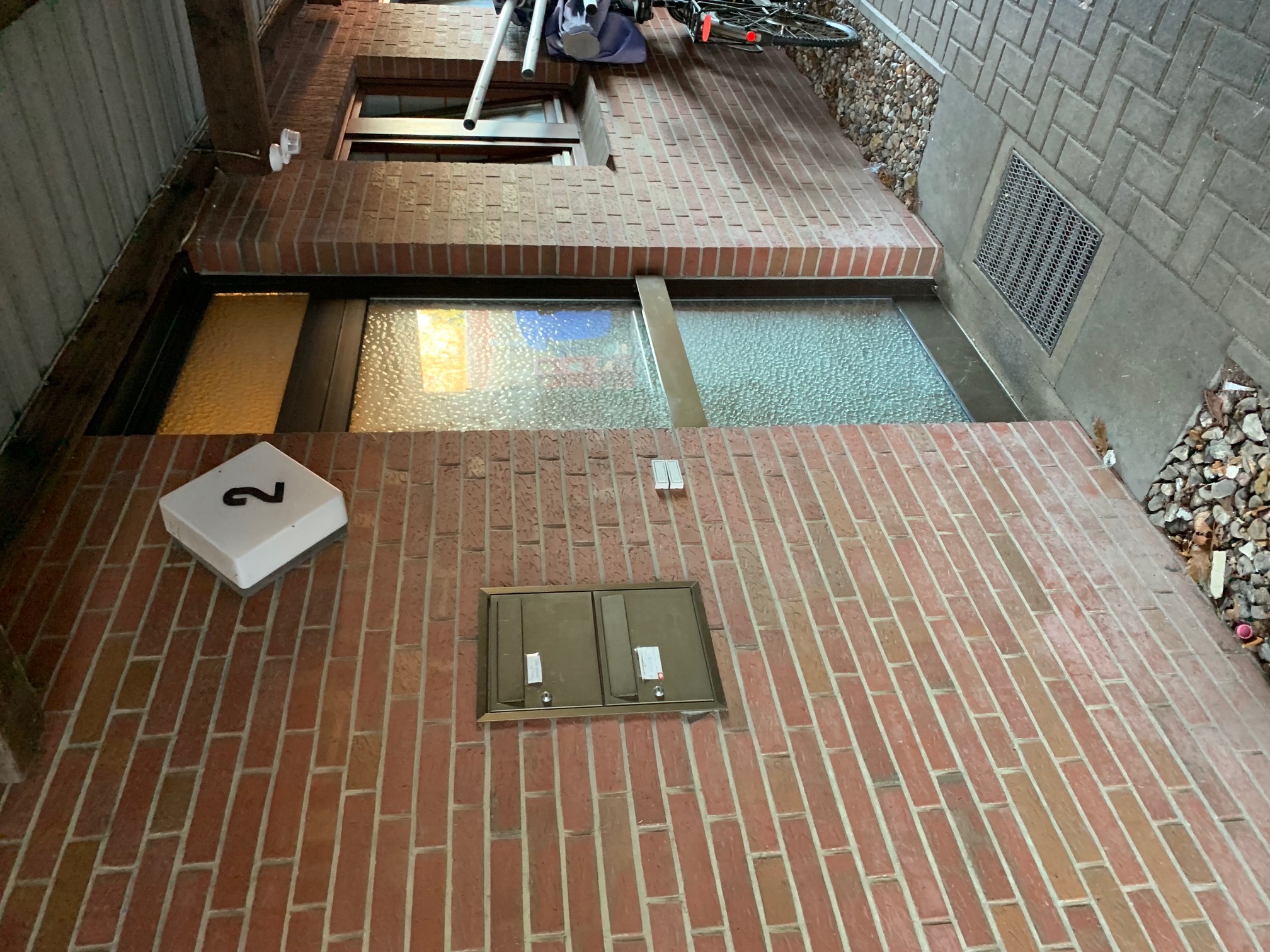 Gepflegtes Walmdachhaus mit 2 Wohneinheiten und Gewerbeeinheit in 25560 Schenefeld. – Bild 25