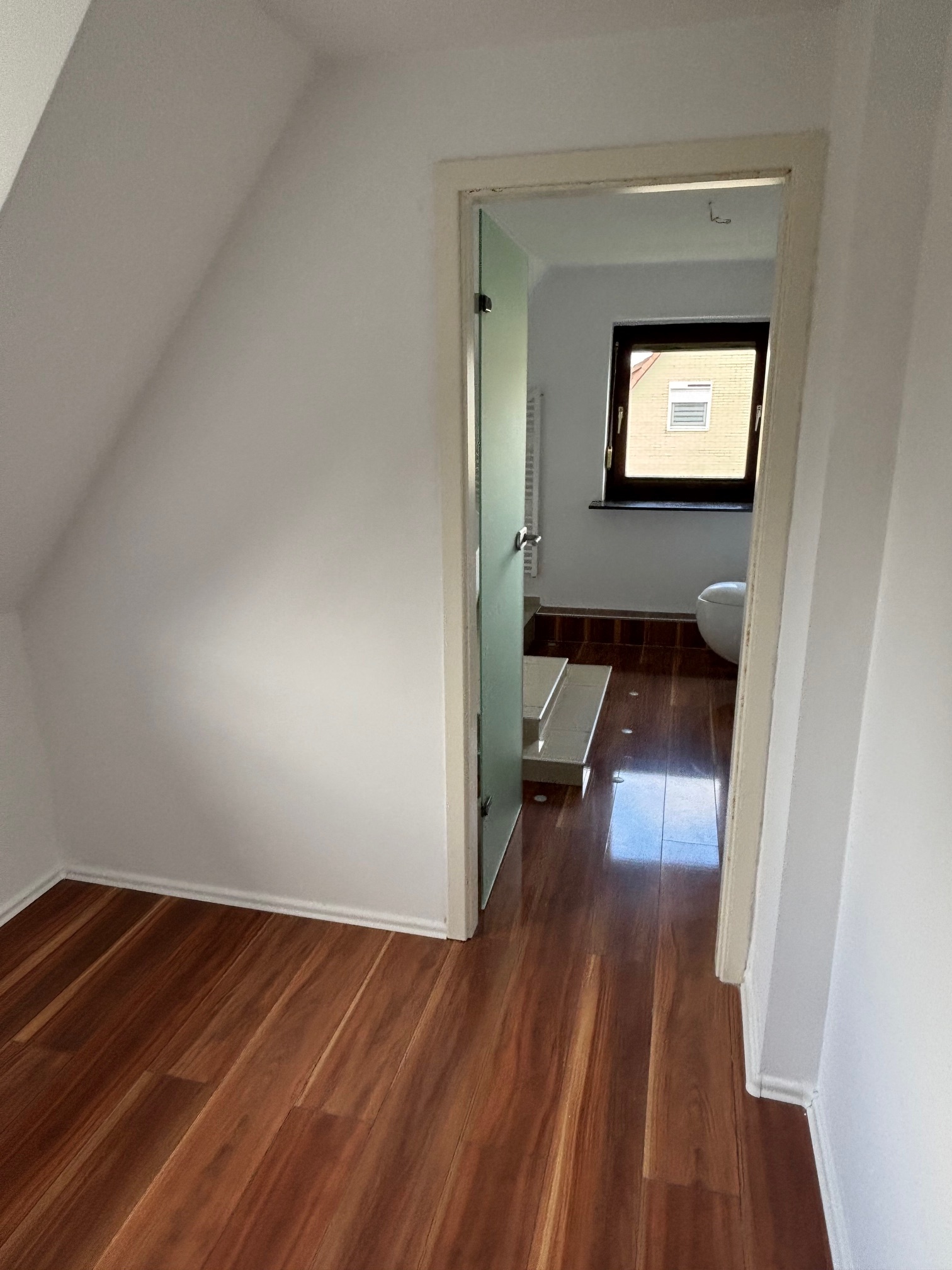 Preisbewusste Doppelhaushälfte sucht neuen Hausherrn in 24220 Flintbek. – Bild 24