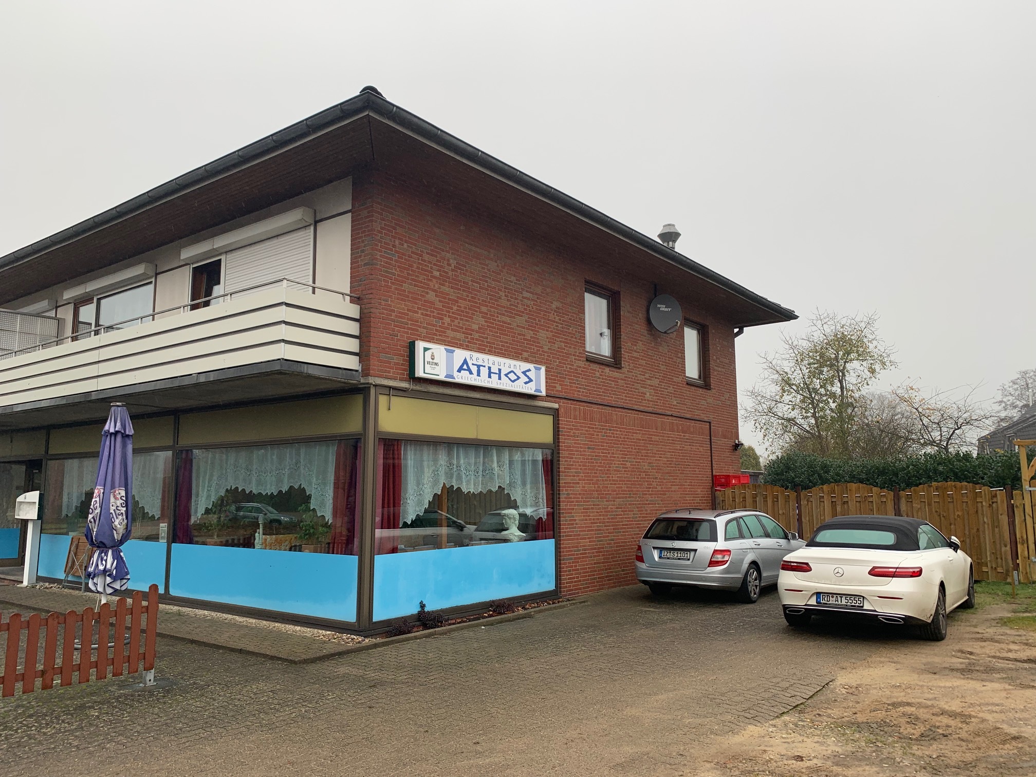 Gepflegtes Walmdachhaus mit 2 Wohneinheiten und Gewerbeeinheit in 25560 Schenefeld. – Bild 4