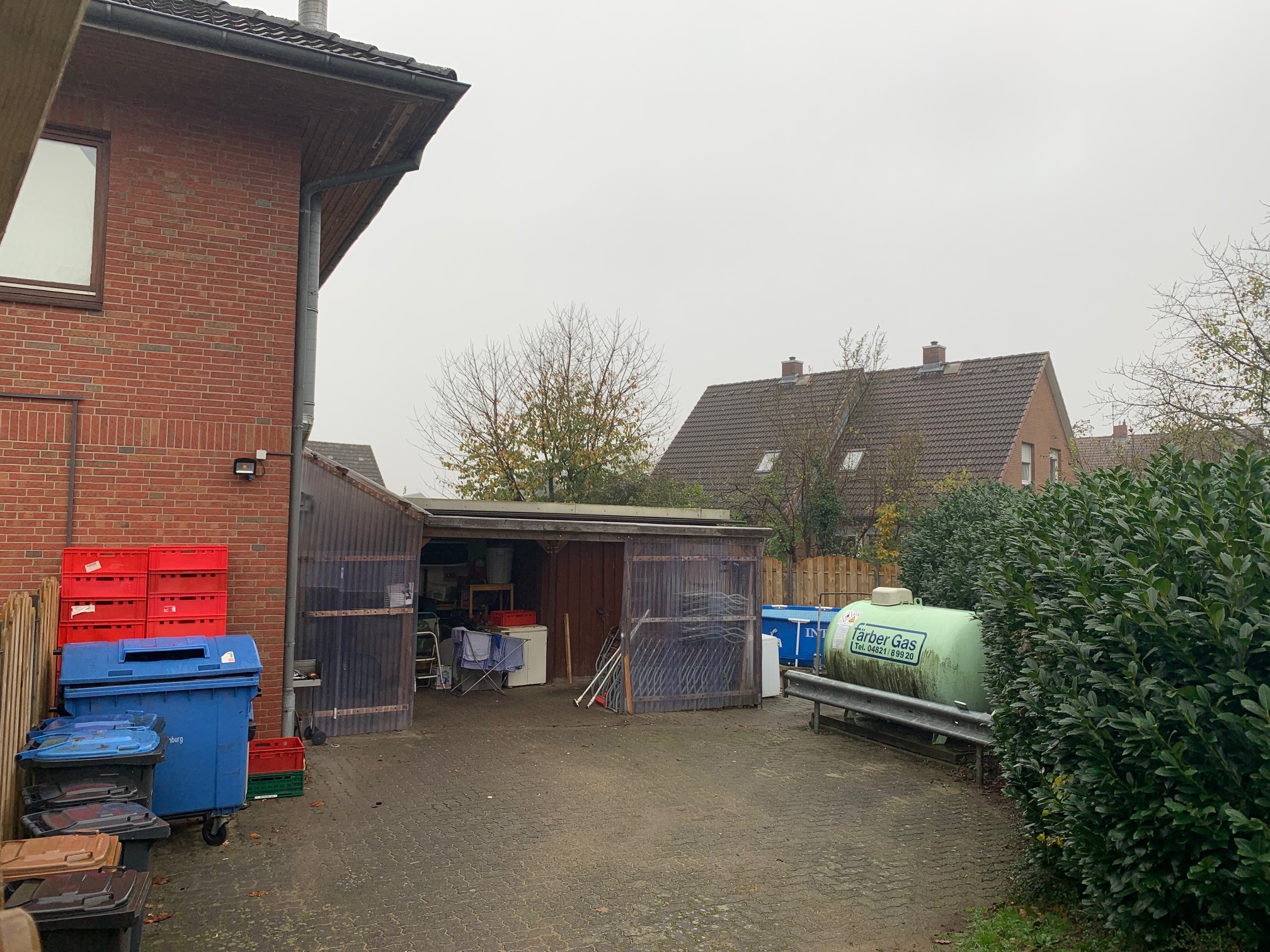 Gepflegtes Walmdachhaus mit 2 Wohneinheiten und Gewerbeeinheit in 25560 Schenefeld. – Bild 23