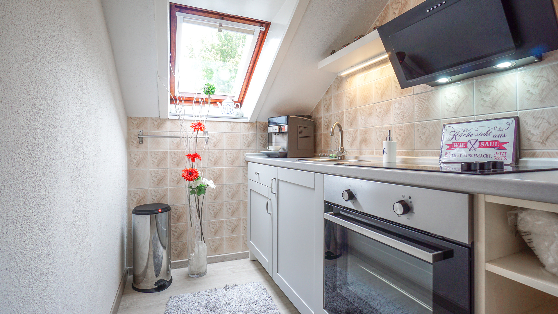 Familiengerechtes Anwesen in idyllischer Wohnlage und eigenem Bootsanlegerplatz in 23816 Neversdorf. – Bild 36