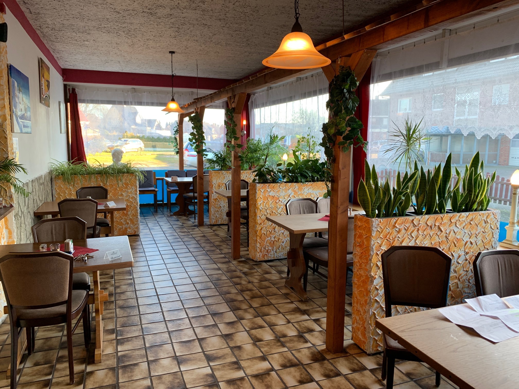 Gepflegtes Walmdachhaus mit 2 Wohneinheiten und Gewerbeeinheit in 25560 Schenefeld. – Bild 7