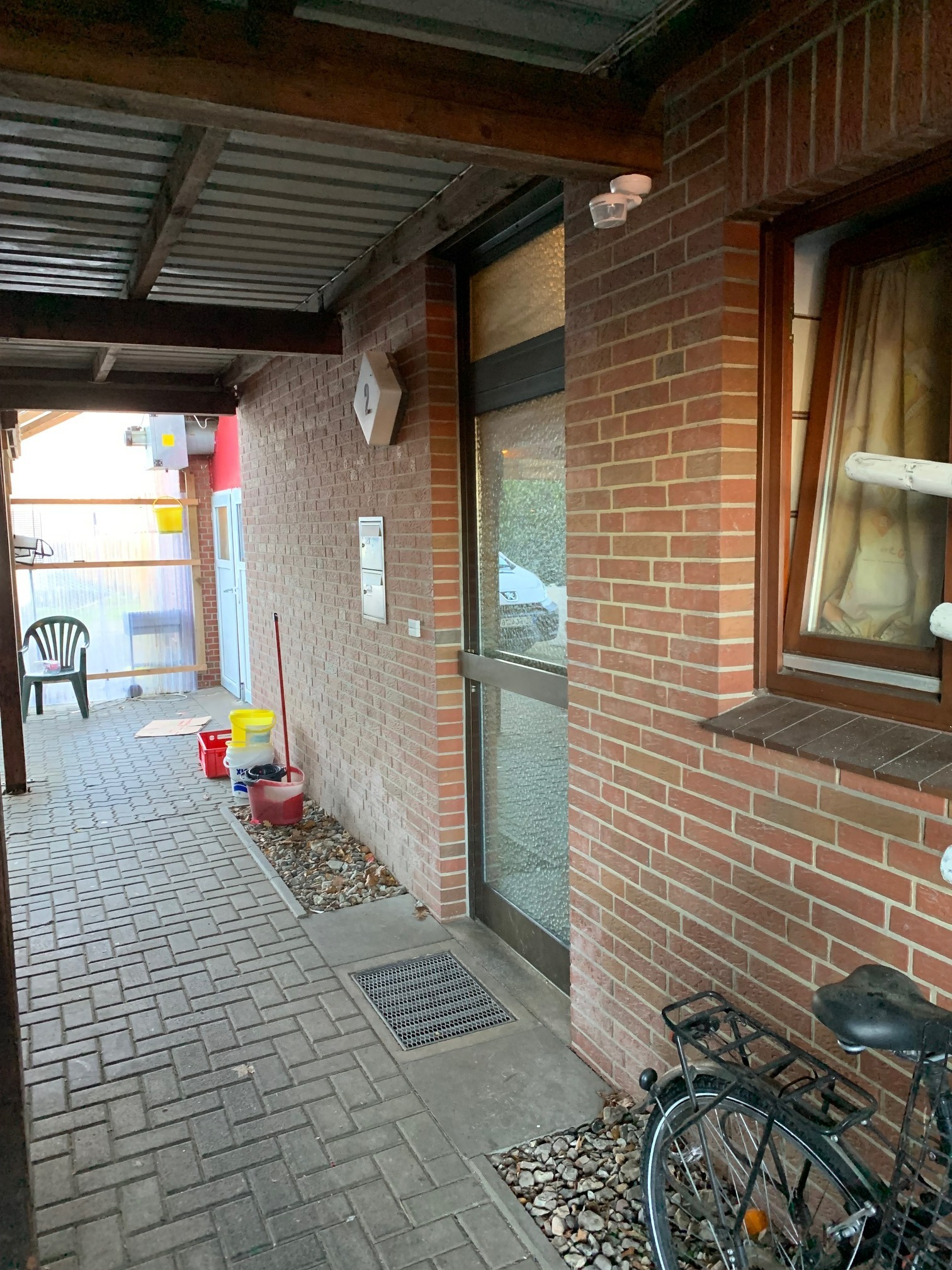 Gepflegtes Walmdachhaus mit 2 Wohneinheiten und Gewerbeeinheit in 25560 Schenefeld. – Bild 11