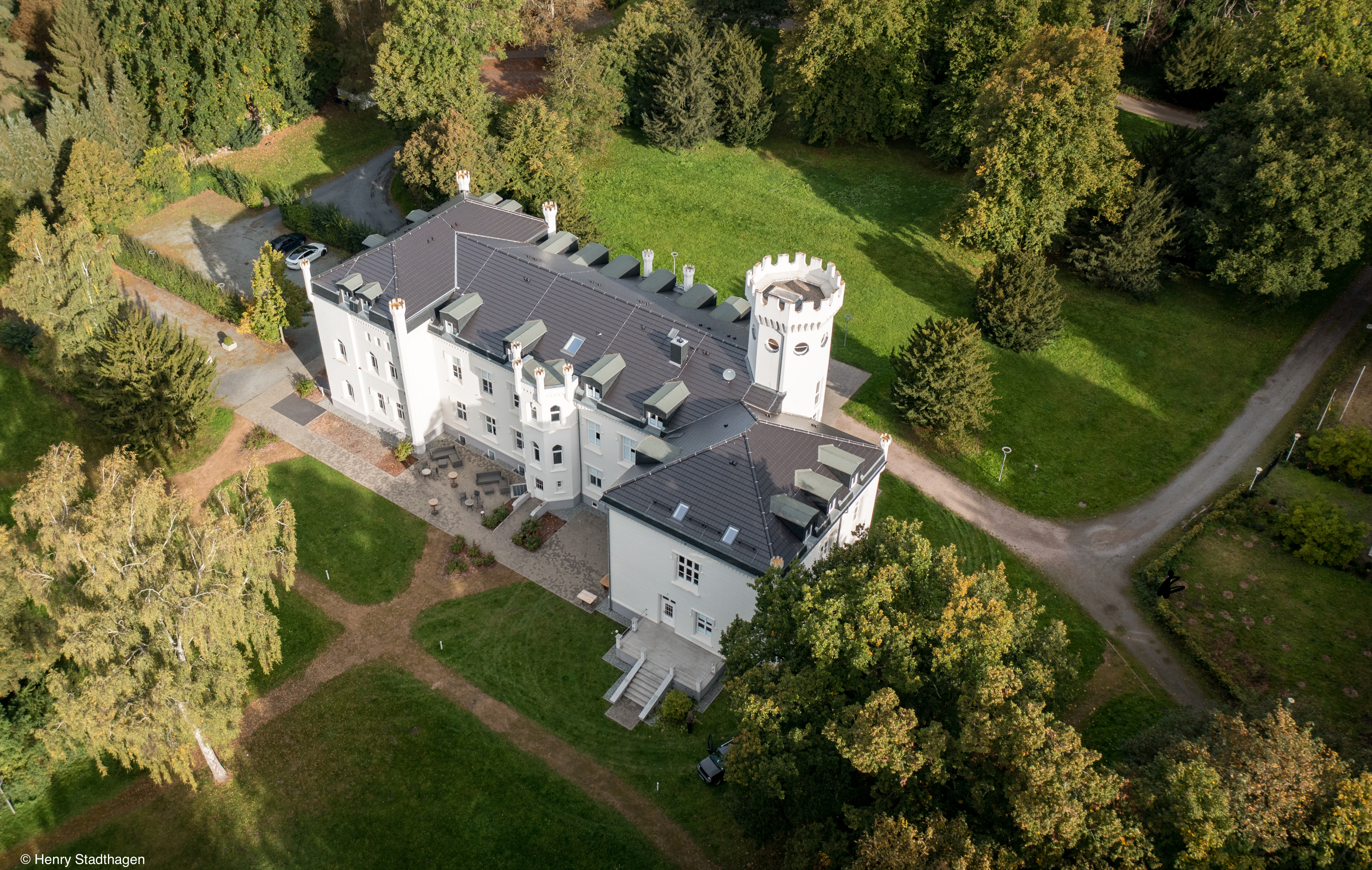 WERDEN SIE SCHLOSSHERR AN DER OSTSEE - EXKLUSIVE APPARTEMENTS VOR DEN TOREN DER HANSESTADT STRALSUND – VERKAUF - Luftbild