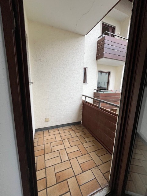 HELLE 3,5-ZIMMER-WOHNUNG NAHE BODENSEE – IDEAL FüR EIGENNUTZER UND ANLEGER – VERKAUF - kleine Loggia