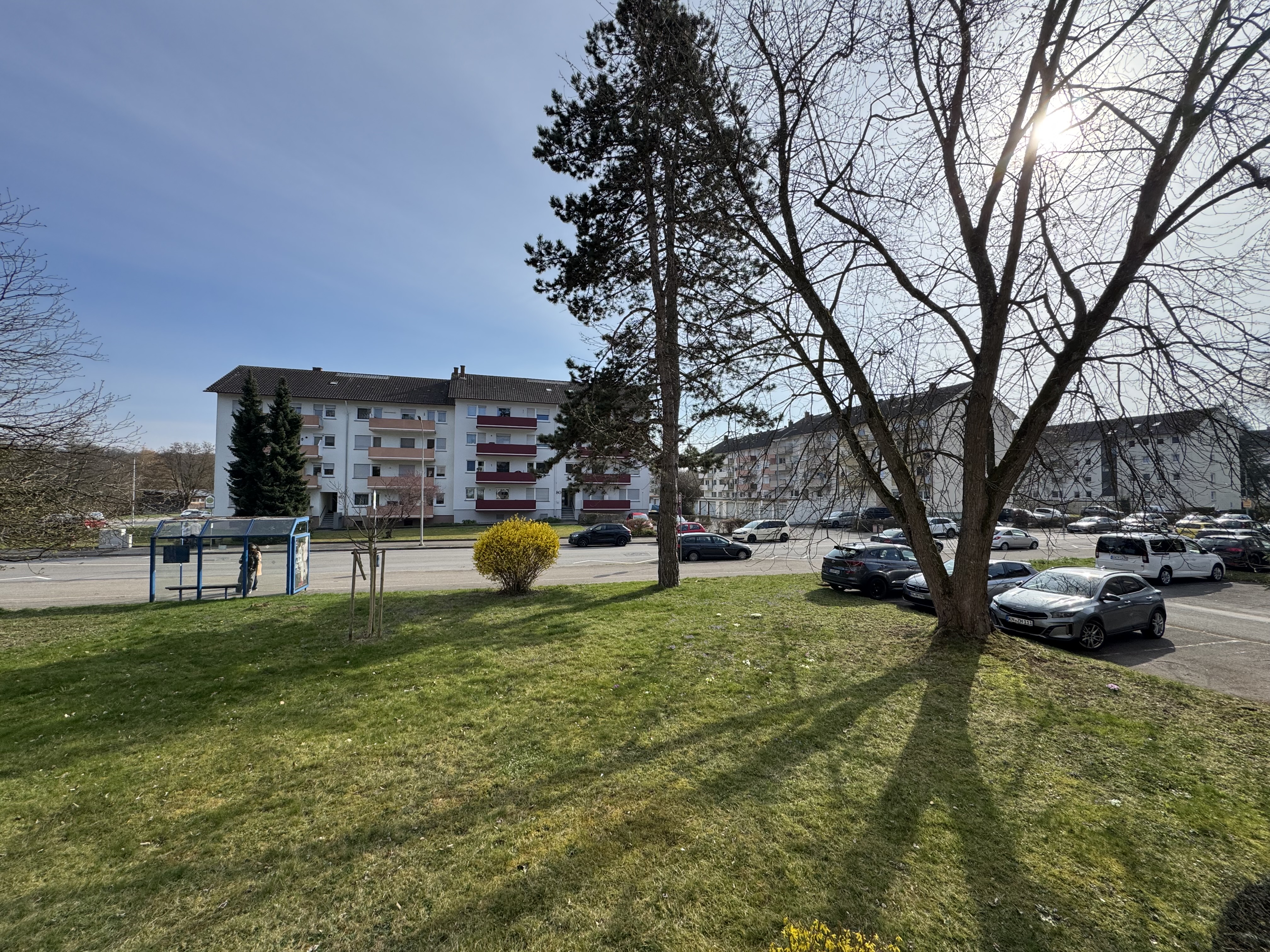 REDUZIERTER PREIS - HELLE 2-ZIMMER-WOHNUNG MIT 65 M² IN RUHIGER LAGE – VERKAUF - IMG_2252
