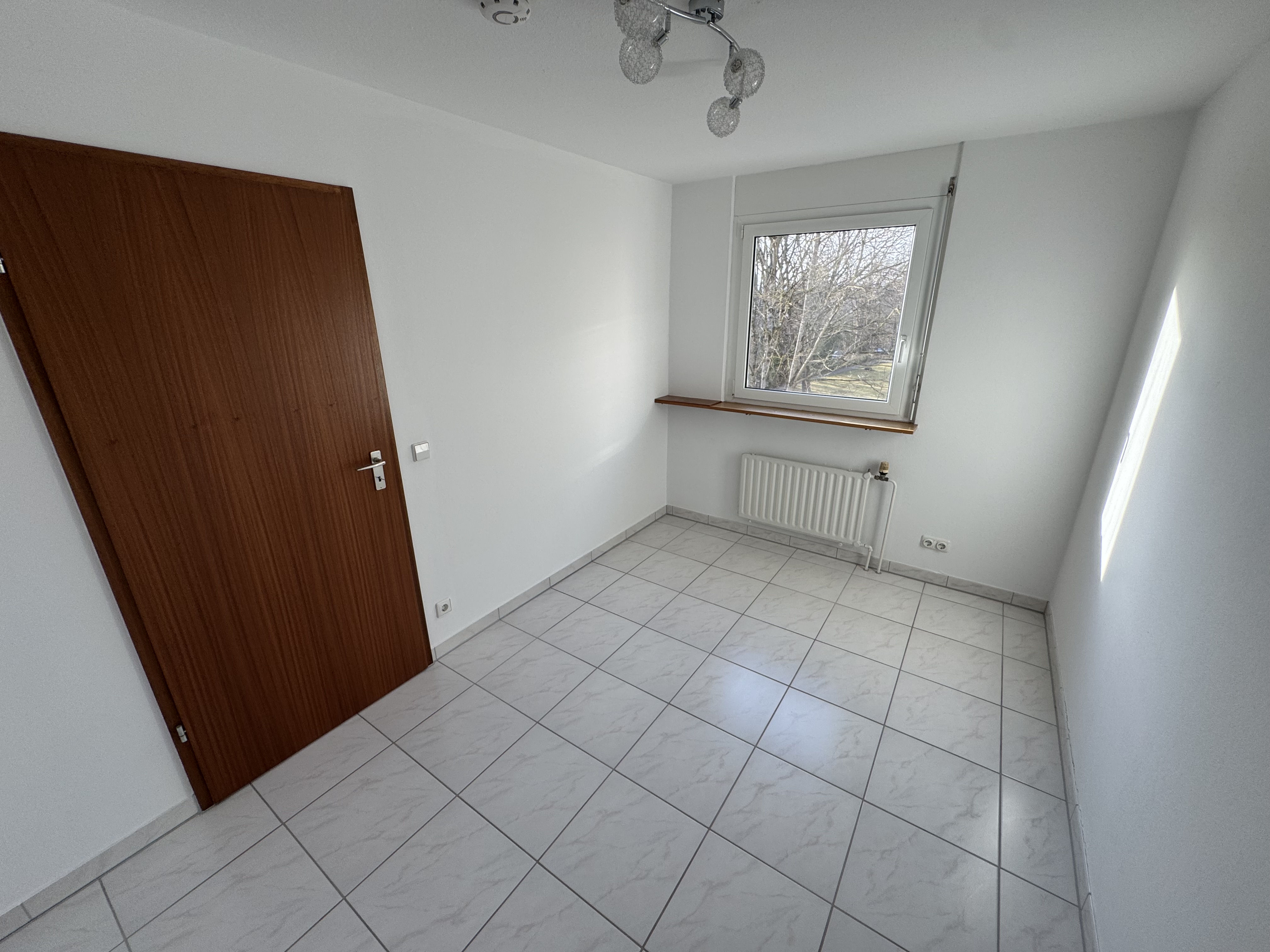 RUHIGE 4,5 ZIMMER WOHNUNG IN STUTTGART-MöHRINGEN – VERKAUF - Zimmer