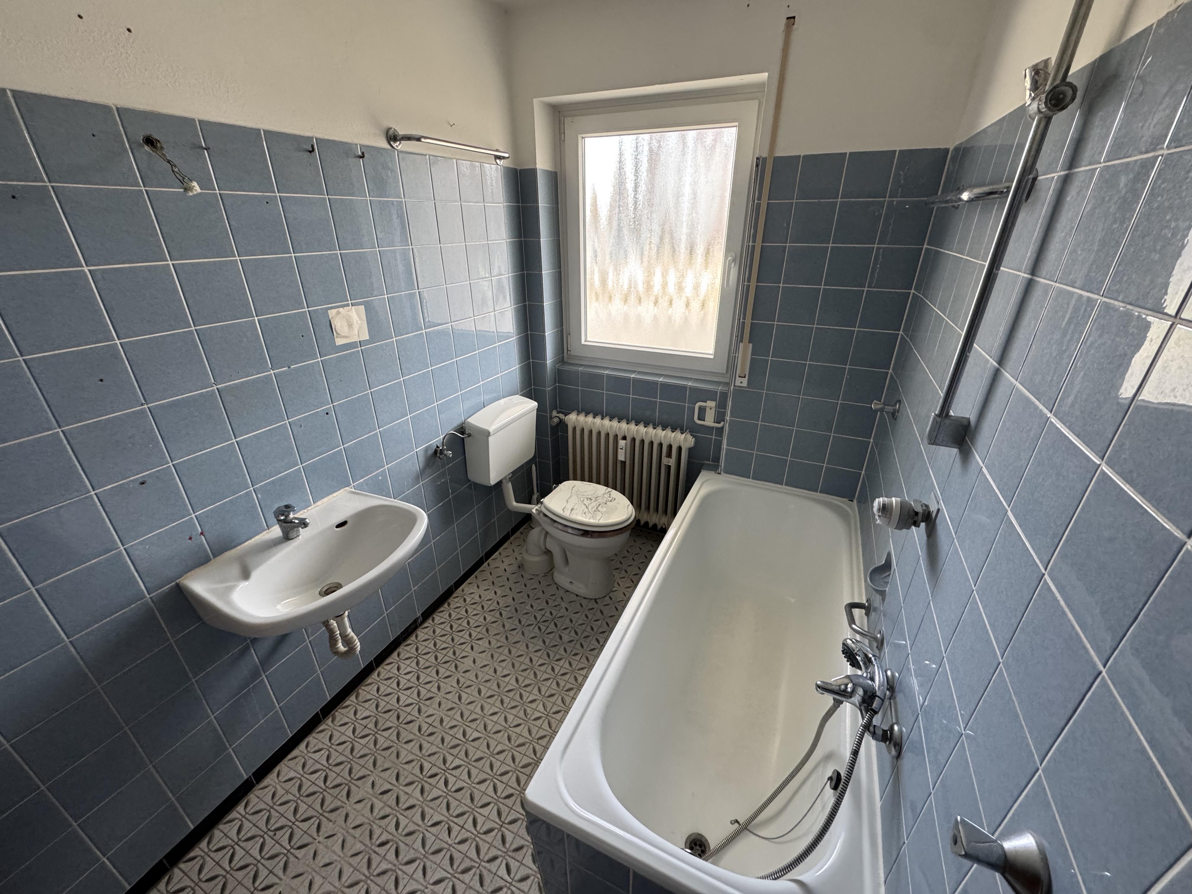 REDUZIERTER PREIS - HELLE 2-ZIMMER-WOHNUNG MIT 65 M² IN RUHIGER LAGE – VERKAUF - IMG_2255