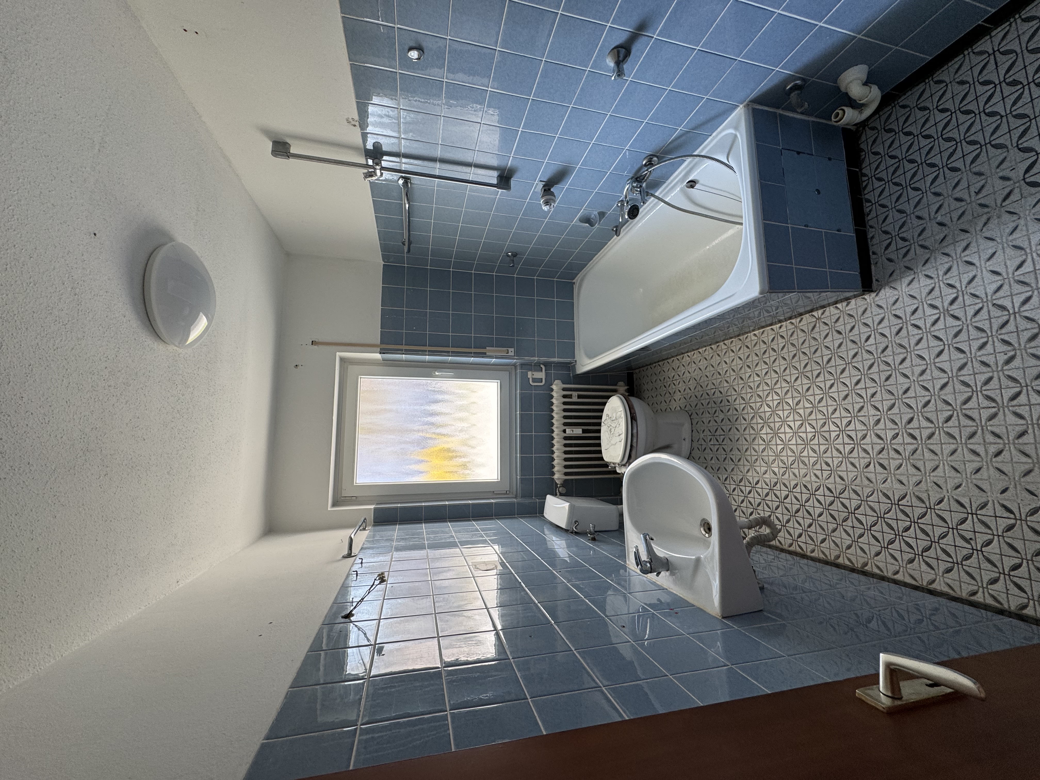 REDUZIERTER PREIS - HELLE 2-ZIMMER-WOHNUNG MIT 65 M² IN RUHIGER LAGE – VERKAUF - IMG_2239