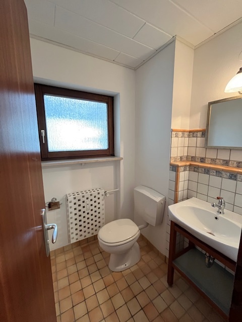 HELLE 3,5-ZIMMER-WOHNUNG NAHE BODENSEE – IDEAL FüR EIGENNUTZER UND ANLEGER – VERKAUF - Gäste WC