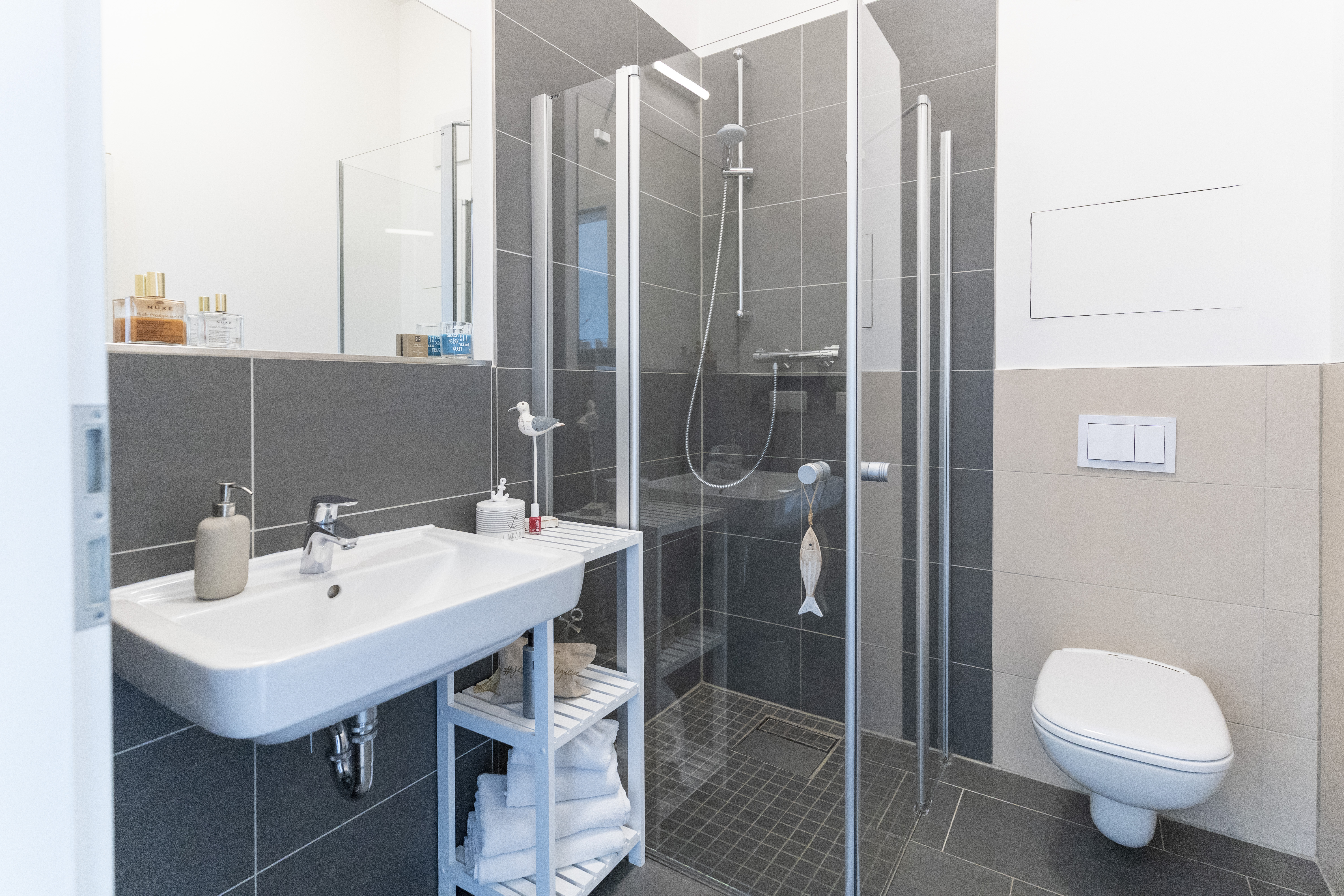 WERDEN SIE SCHLOSSHERR AN DER OSTSEE - EXKLUSIVE APPARTEMENTS VOR DEN TOREN DER HANSESTADT STRALSUND – VERKAUF - Badezimmer