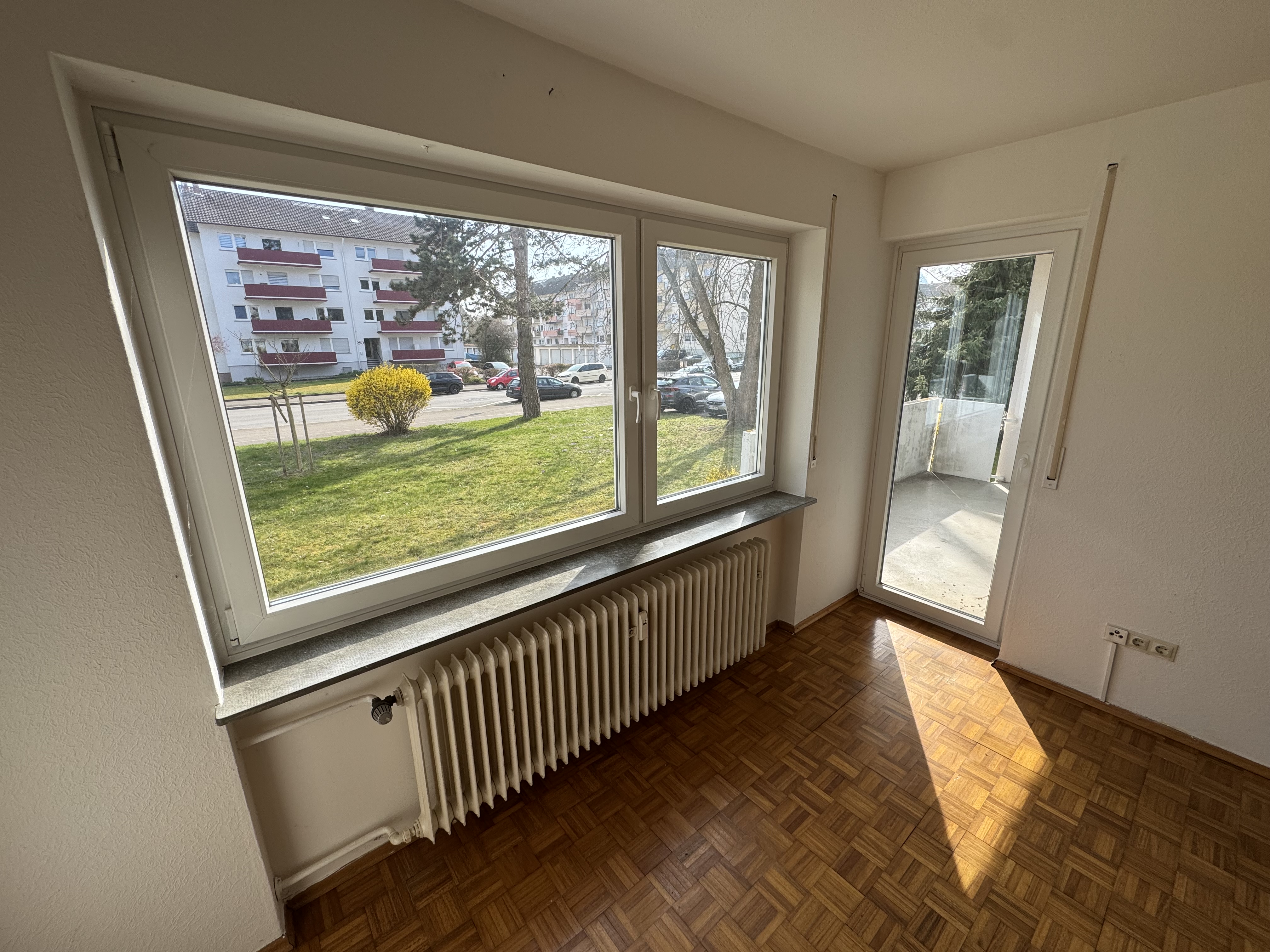 REDUZIERTER PREIS - HELLE 2-ZIMMER-WOHNUNG MIT 65 M² IN RUHIGER LAGE – VERKAUF - IMG_2250