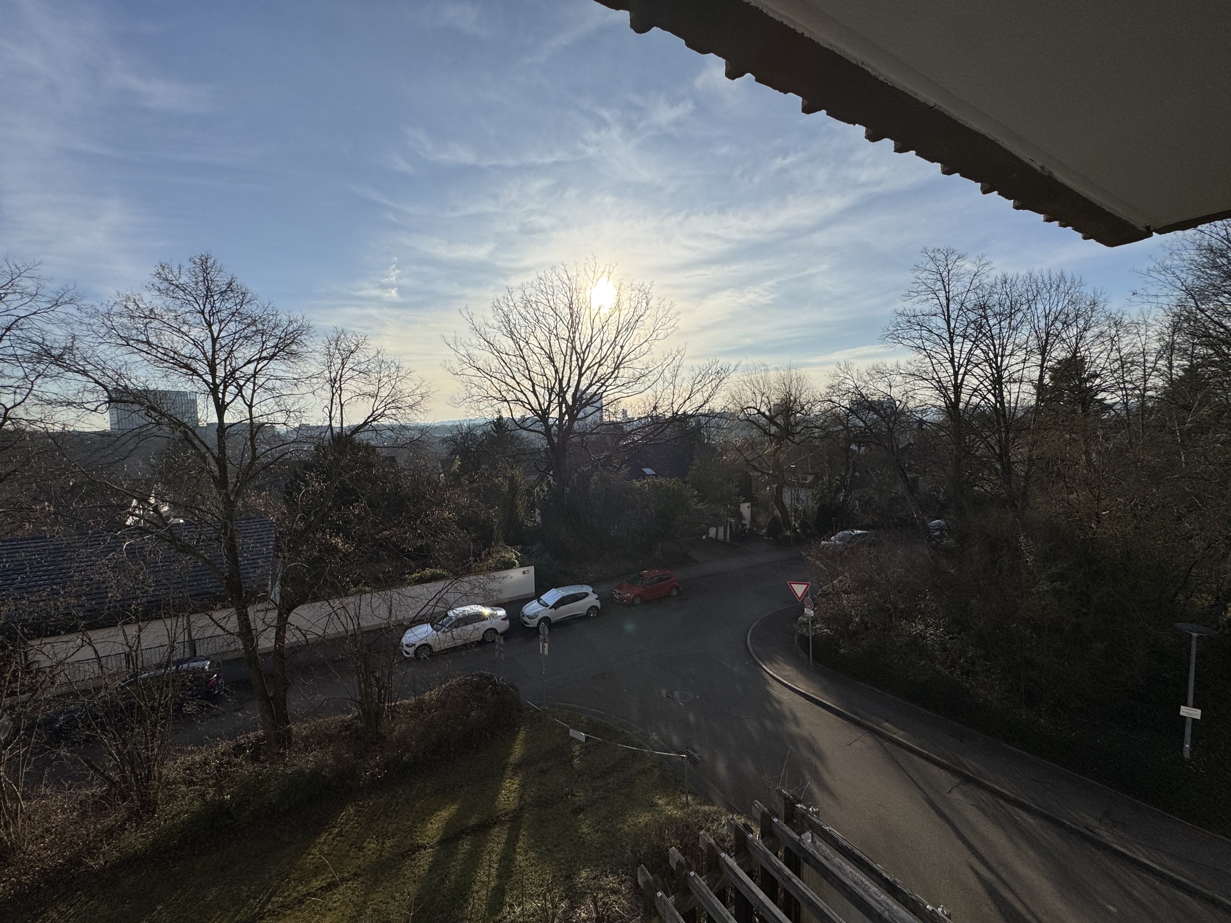 RUHIGE 4,5 ZIMMER WOHNUNG IN STUTTGART-MöHRINGEN – VERKAUF - Ausblick vom Balkon