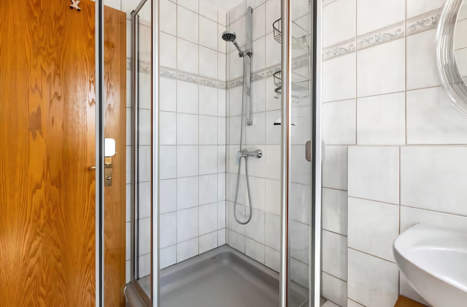 RUHIGE 2,5-ZI.-WOHNUNG MIT FERIENLIZENZ – IDEALE KAPITALANLAGE MIT RENDITEPOTENZIAL – VERKAUF - Dusche