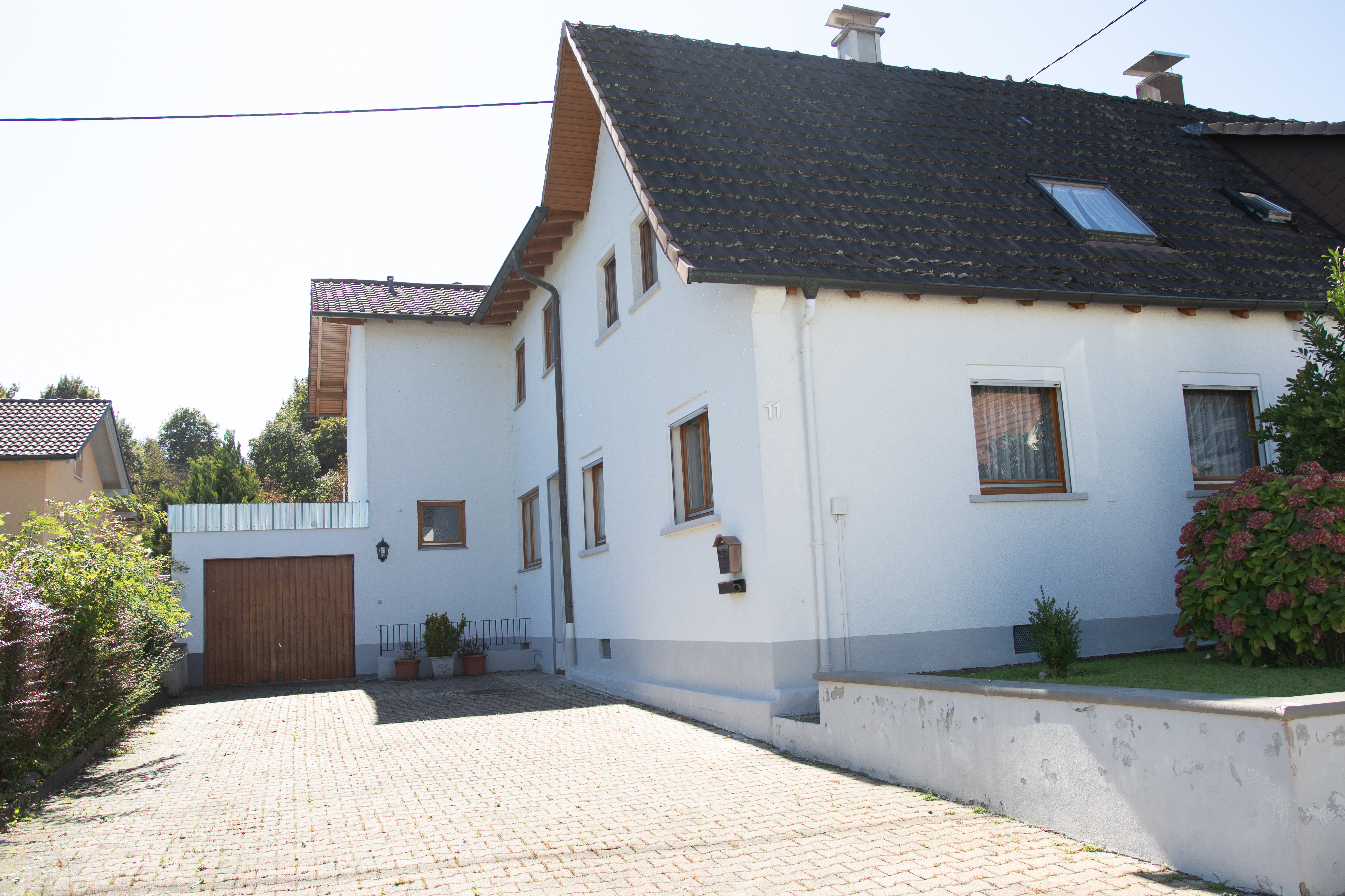 Familienfreundliche Doppelhaushälfte in Gaggenau-Selbach – ruhige Lage mit Garten, Terrasse & Balkon