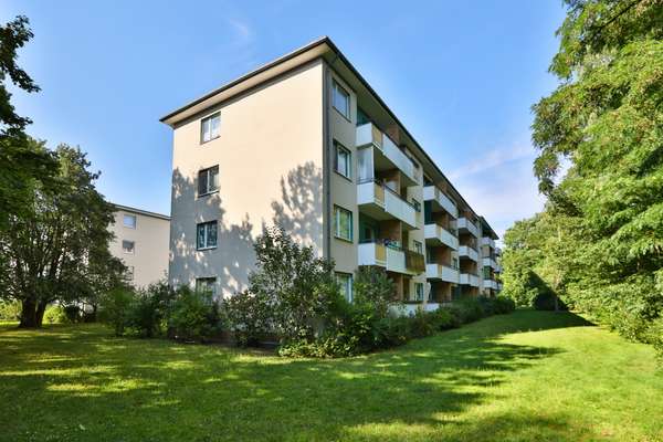 Schicke 2-Zi.-Wohnung in Rudow: 59 m², 2.OG, bezugsfrei, Balkon, modernisiert, grüne und ruhige Lage