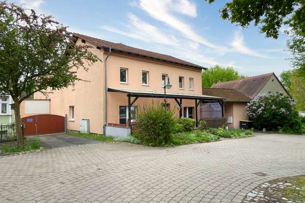 Mehrfamilienhaus bei Werder: vollvermietet, ca. 6 % Rendite inkl. Potenzial, 9 WEs, Seelage