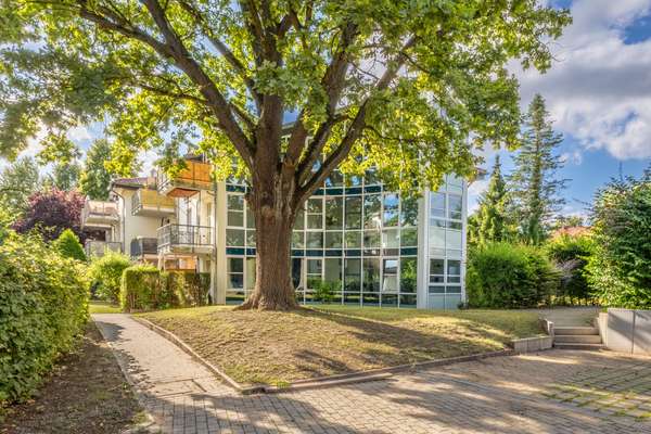 2-Zi.-Wohnung in Woltersdorf: 61 m², 2.OG, Balkon, vermietet, modernisiert, ruhig, 4% Anfangsrendite