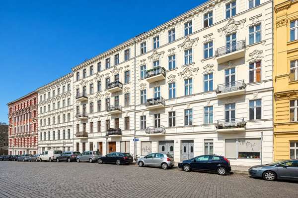 Großzügige Altbau-Maisonette im Chamisso-Kiez mit weitem Blick über Berlin – Dachterrasse, saniert