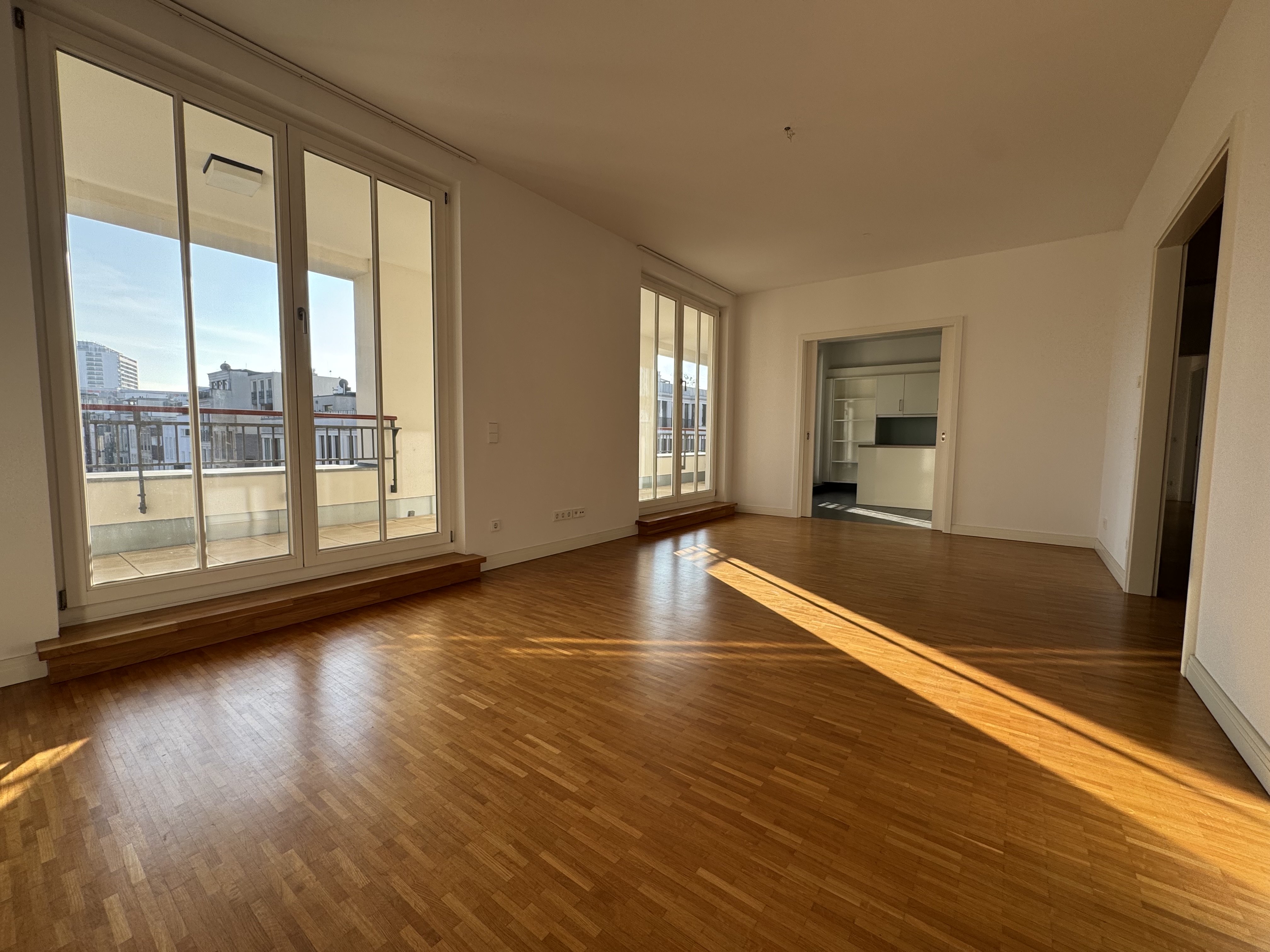Exklusive City-Residenz mit 3 Schlafzimmern, Masterbädern & großem Balkon in Toplage!