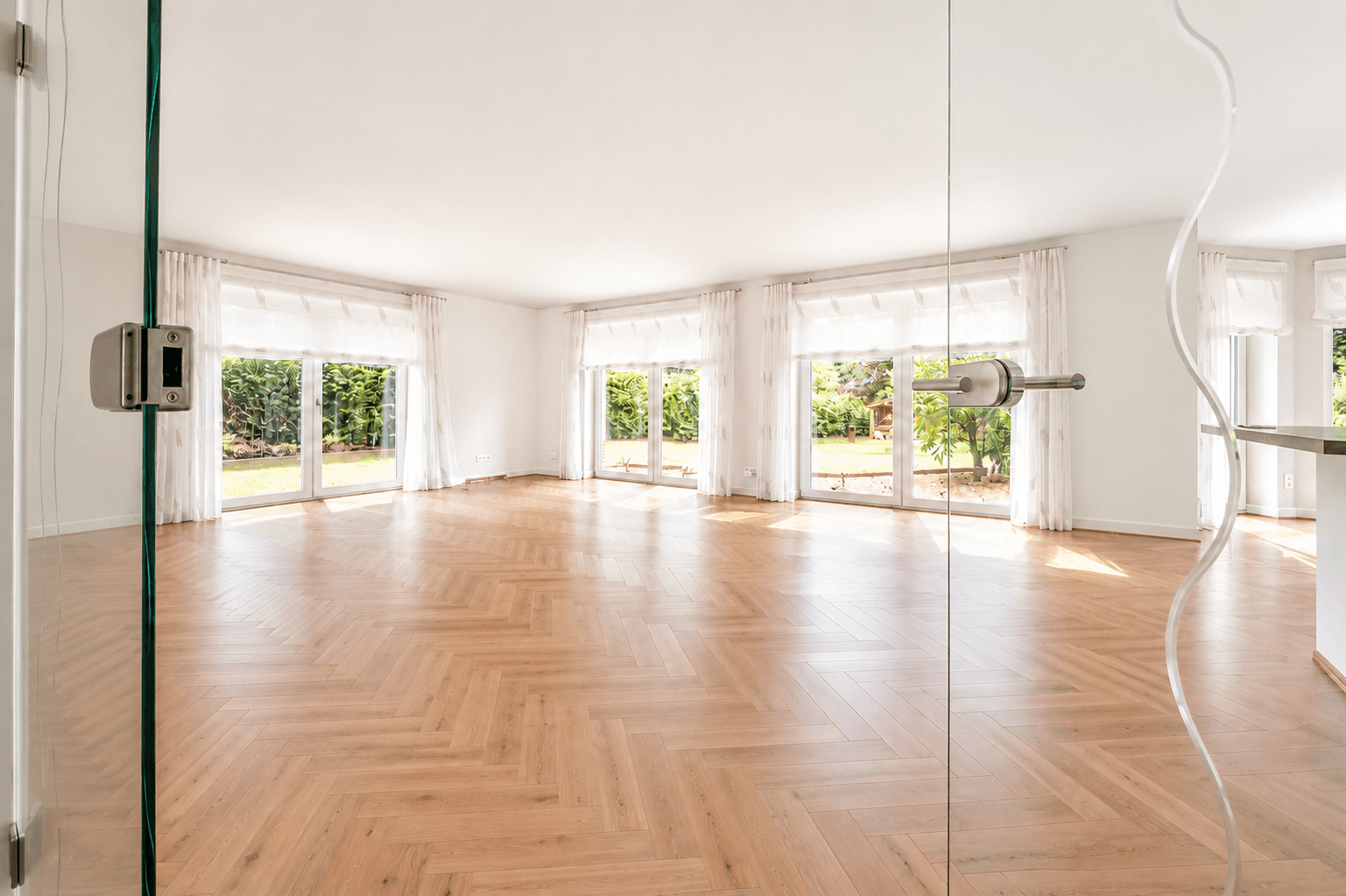 Wohnzimmer/Küche (KI-genierte Böden, etc.)