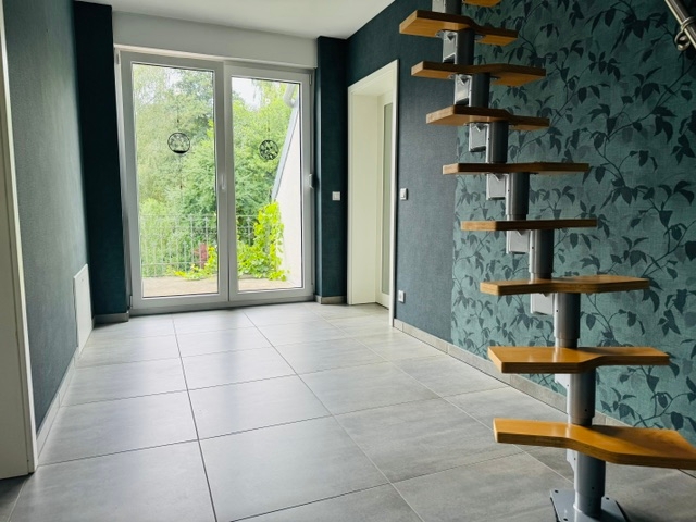 DG-Diele-Treppe zum Spitzboden