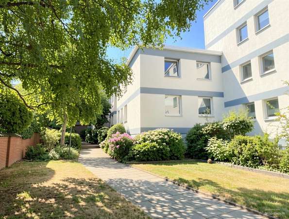 Gut geschnittene 3-Zimmer Wohnung in bester Lage in Peterswerder