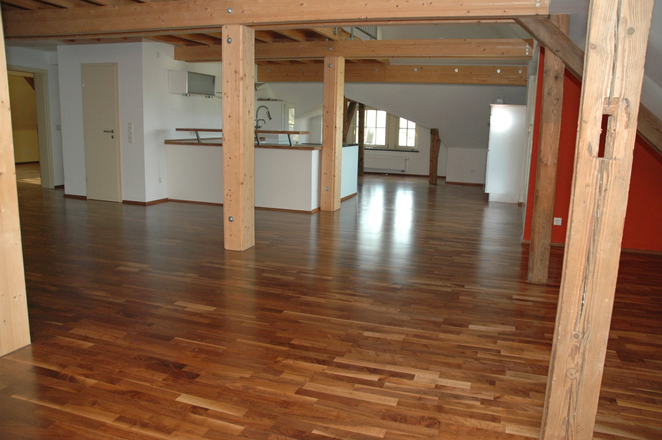 Extravagante ETW mit Galerie in historischem Gebäude