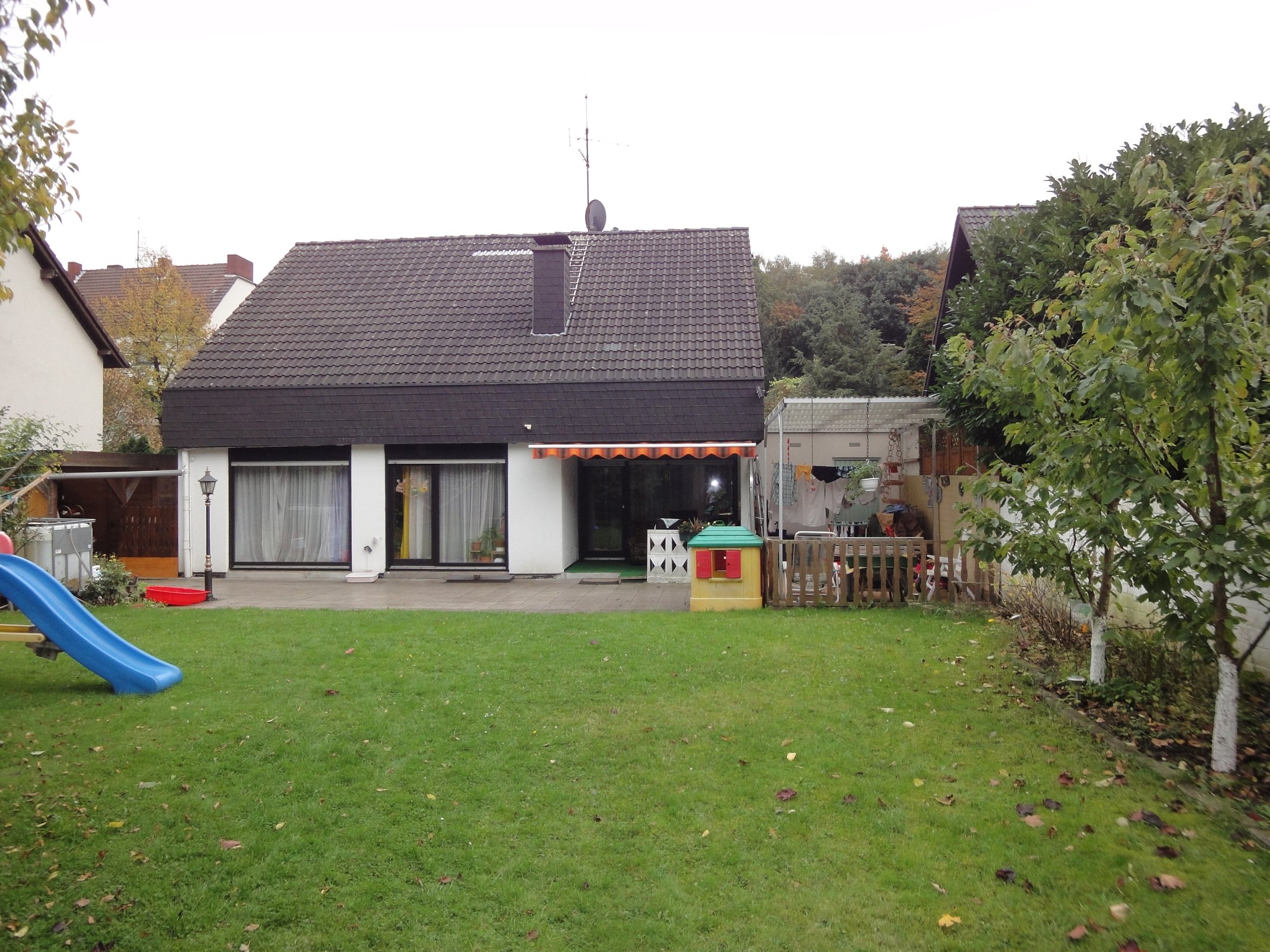 Freistehendes Einfamilienhaus mit reichlich Platz für die Familie