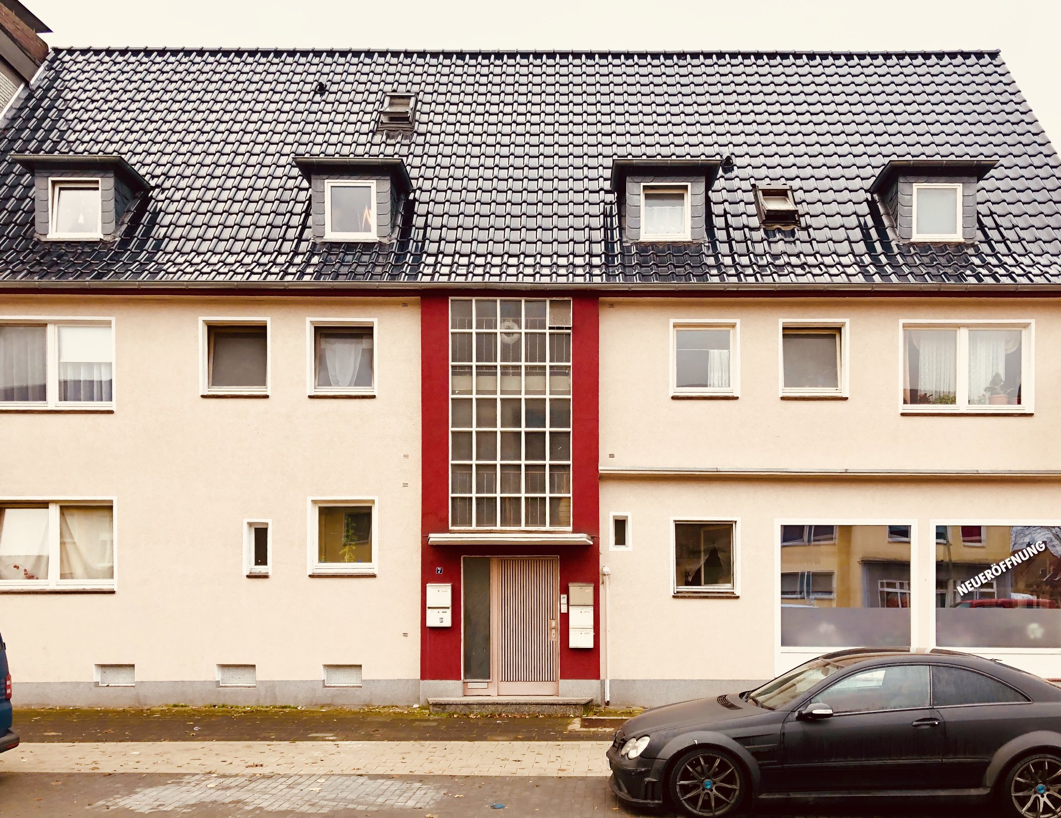 4-Familienhaus mit Gewerbeeinheit in Duisburg-Walsum