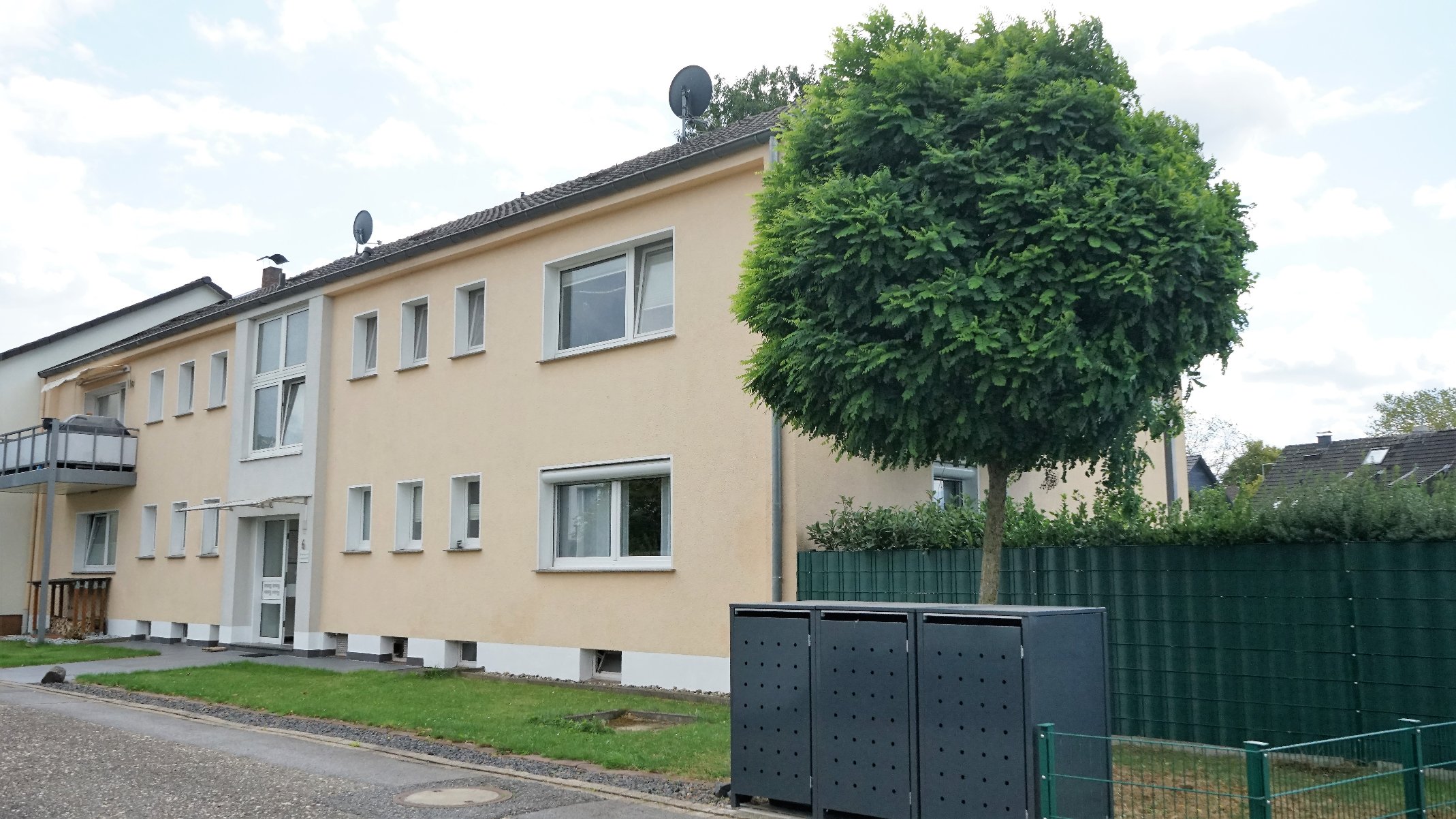 3-Raum-Wohnung mit Privatgarten und Garage in ruhiger Wohnlage