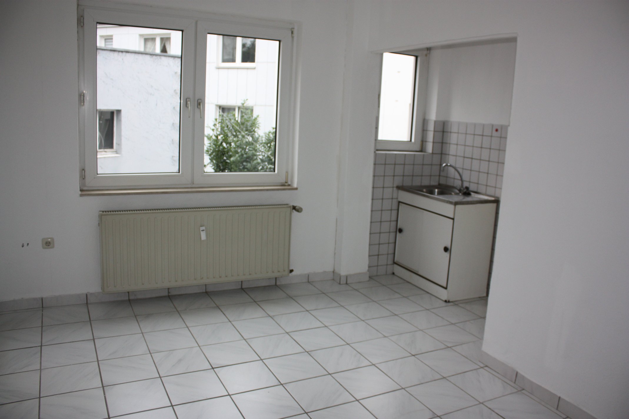 Single-Wohnung in ruhiger Nebenstraße