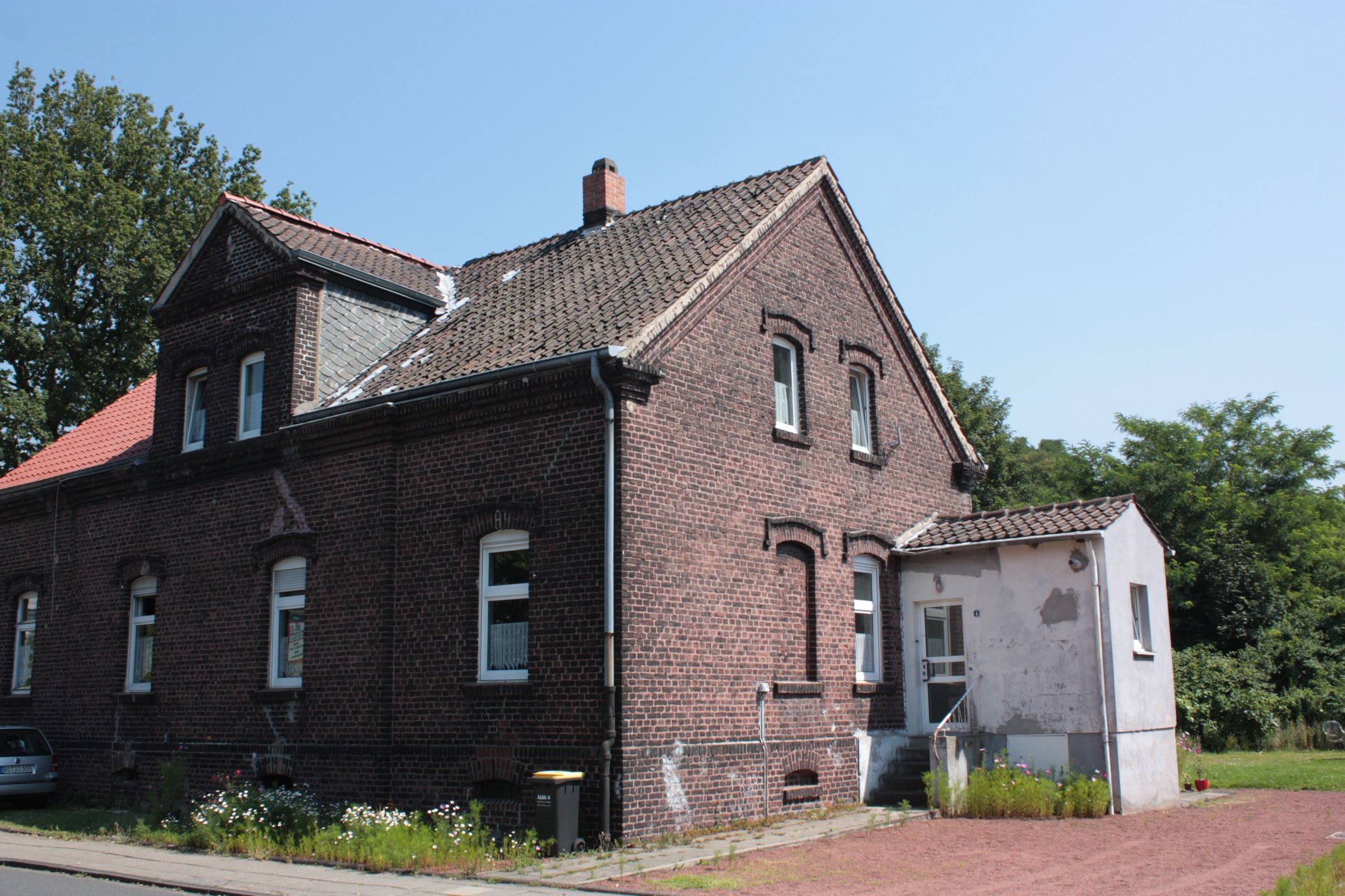 Zechenhaus mit großem Garten und Ausbaupotential