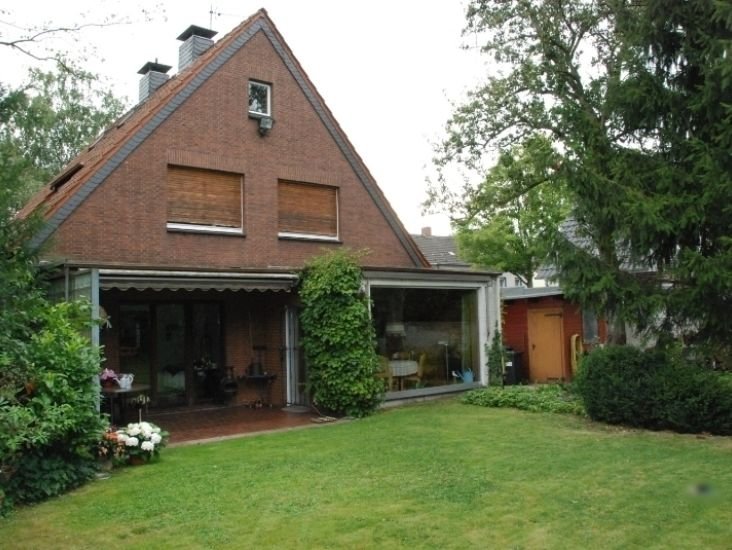 Freistehendes Einfamilienhaus in direkter Nähe der Rheinauen