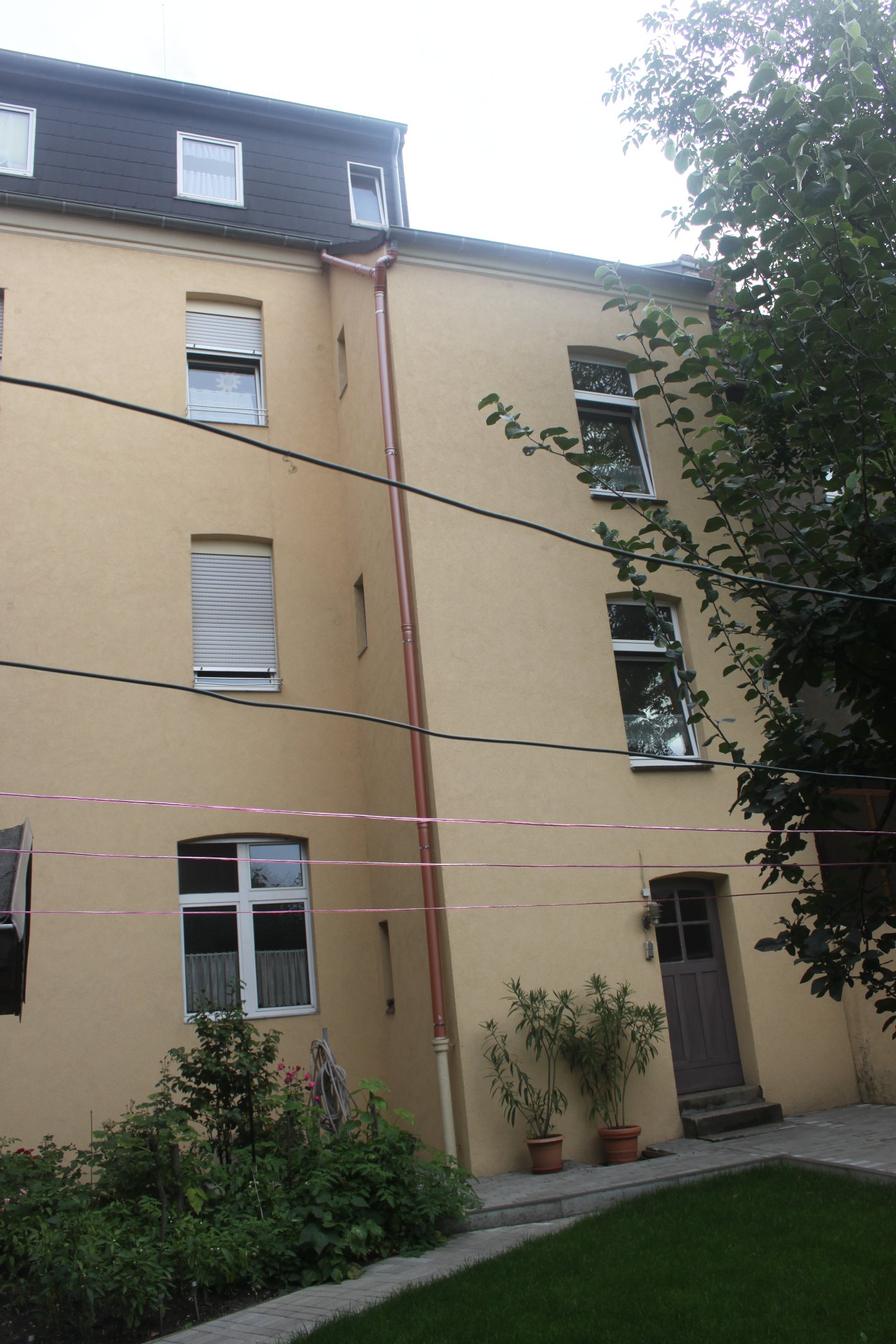 Vollständig renoviertes 4-Familienhaus in Duisburg-Friemersheim