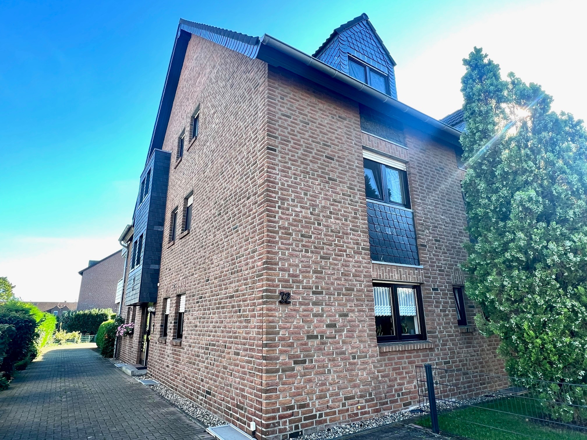 ***3-Raum-Wohnung in Moers-Schwafheim, Garage, EBK, viele Extras