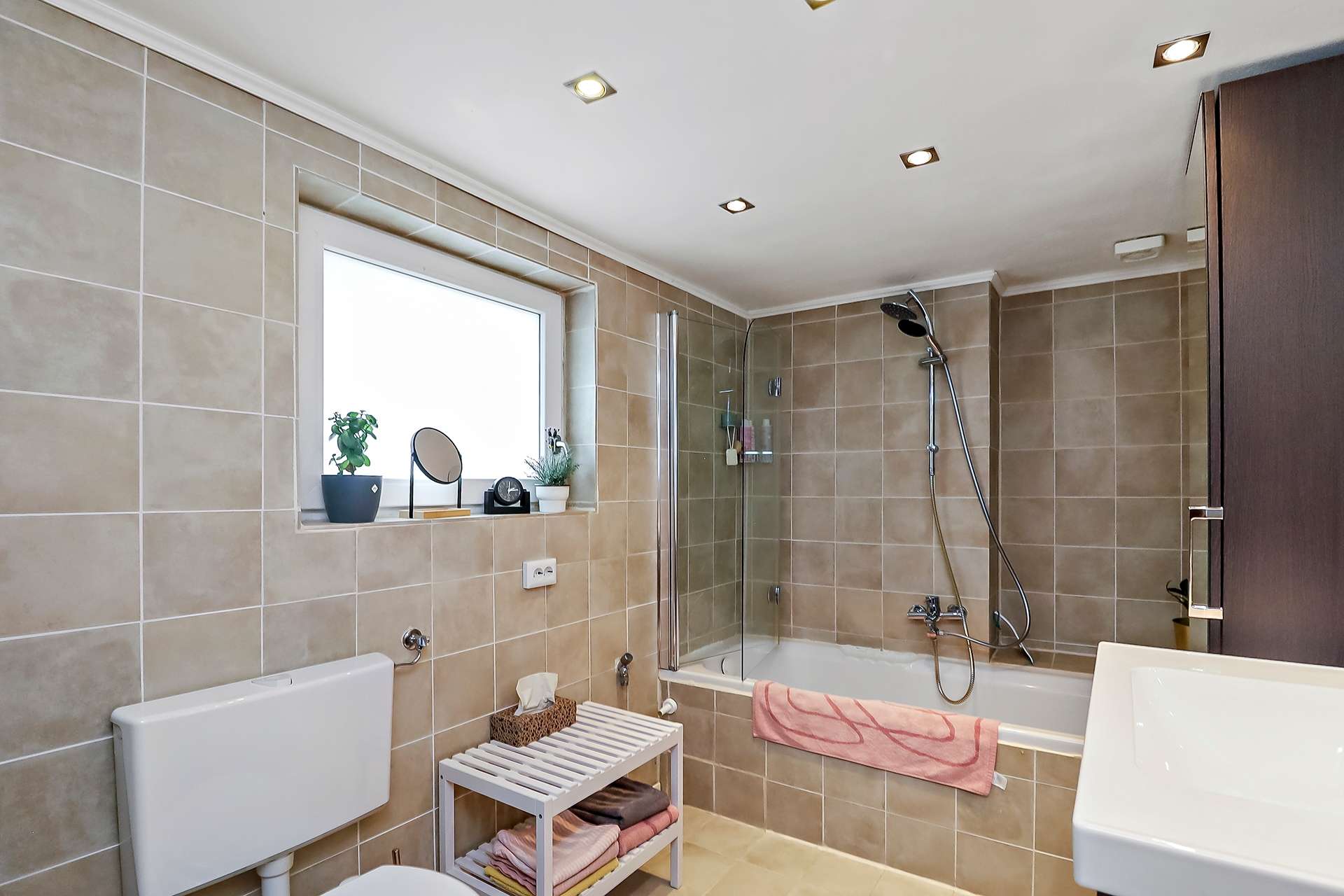Badezimmer EG