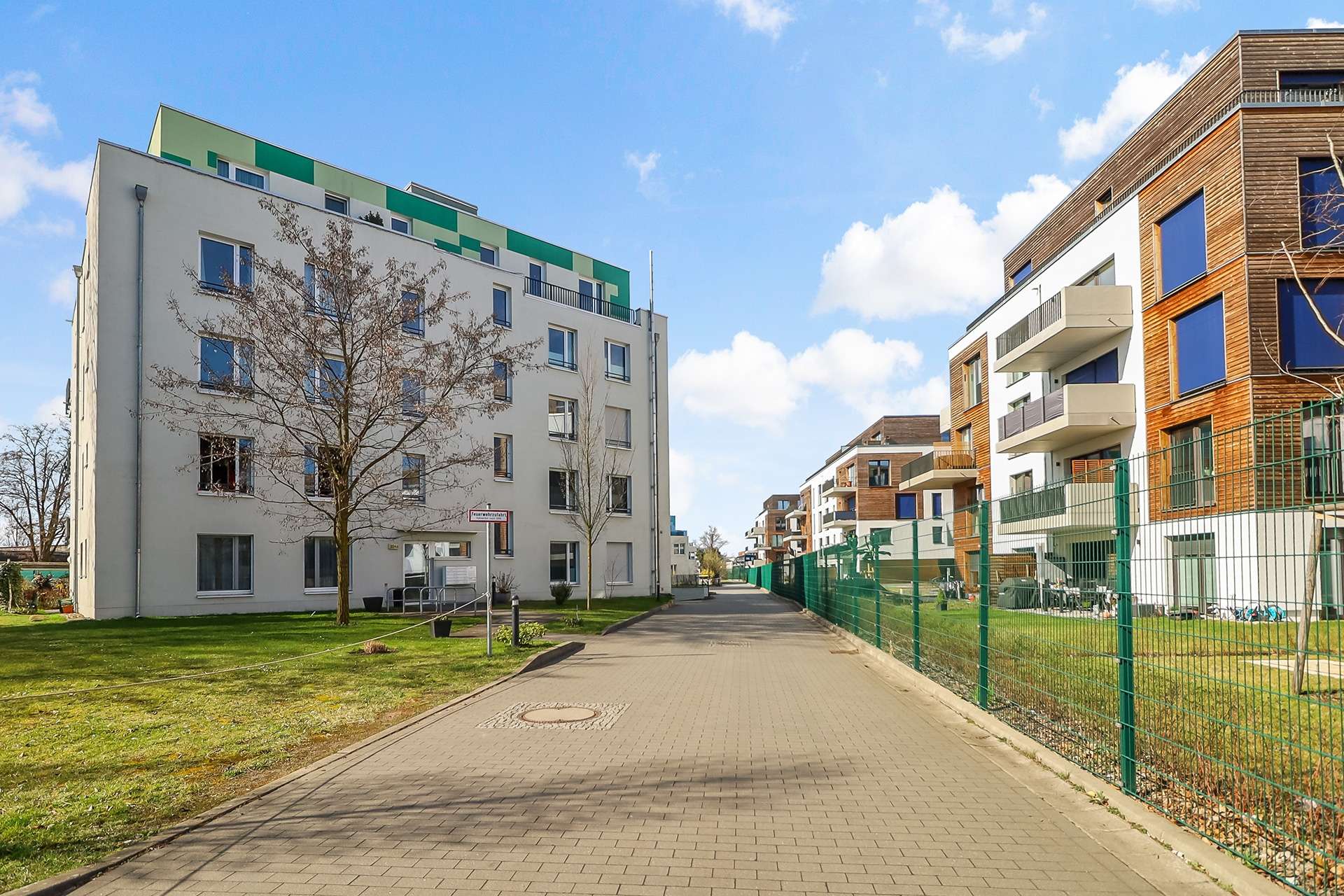 Zuwegung Tiefgarageneinfahrt