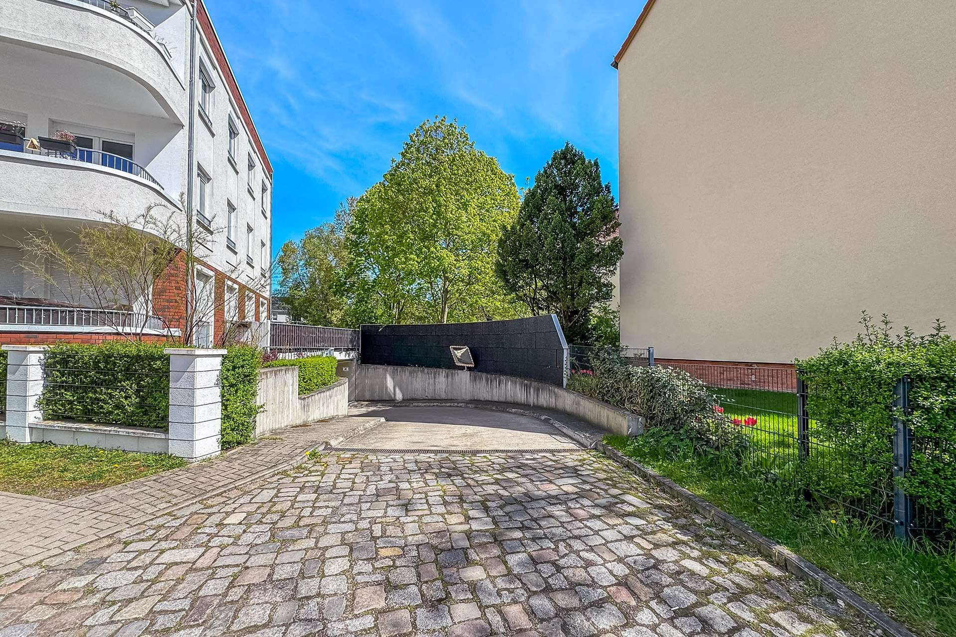 Einfahrt Tiefgarage 