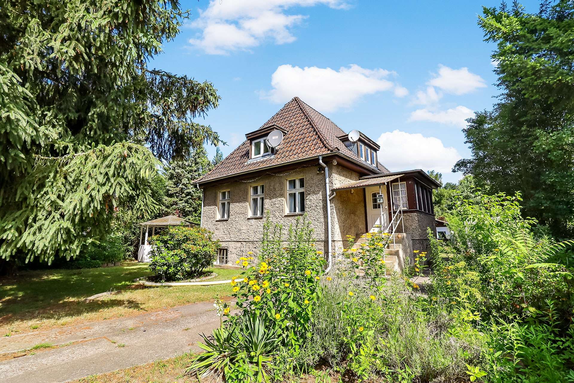 Frontansicht Haus