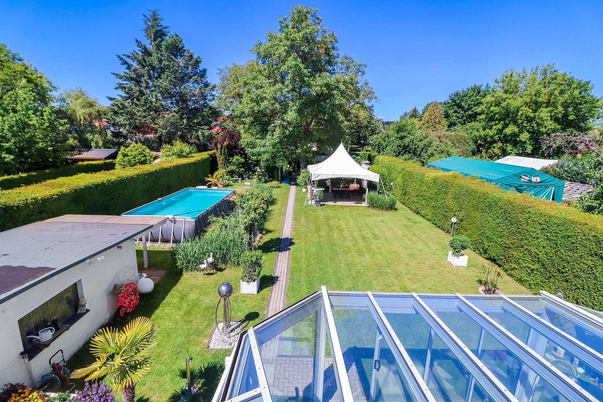 Gartenblick vom Balkon