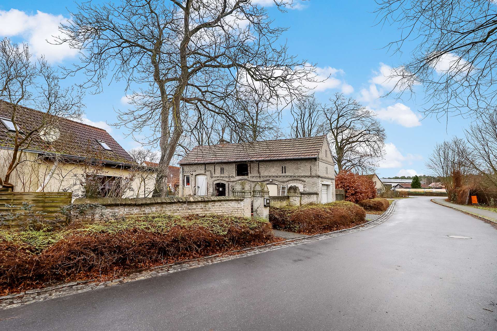 Straßenansicht