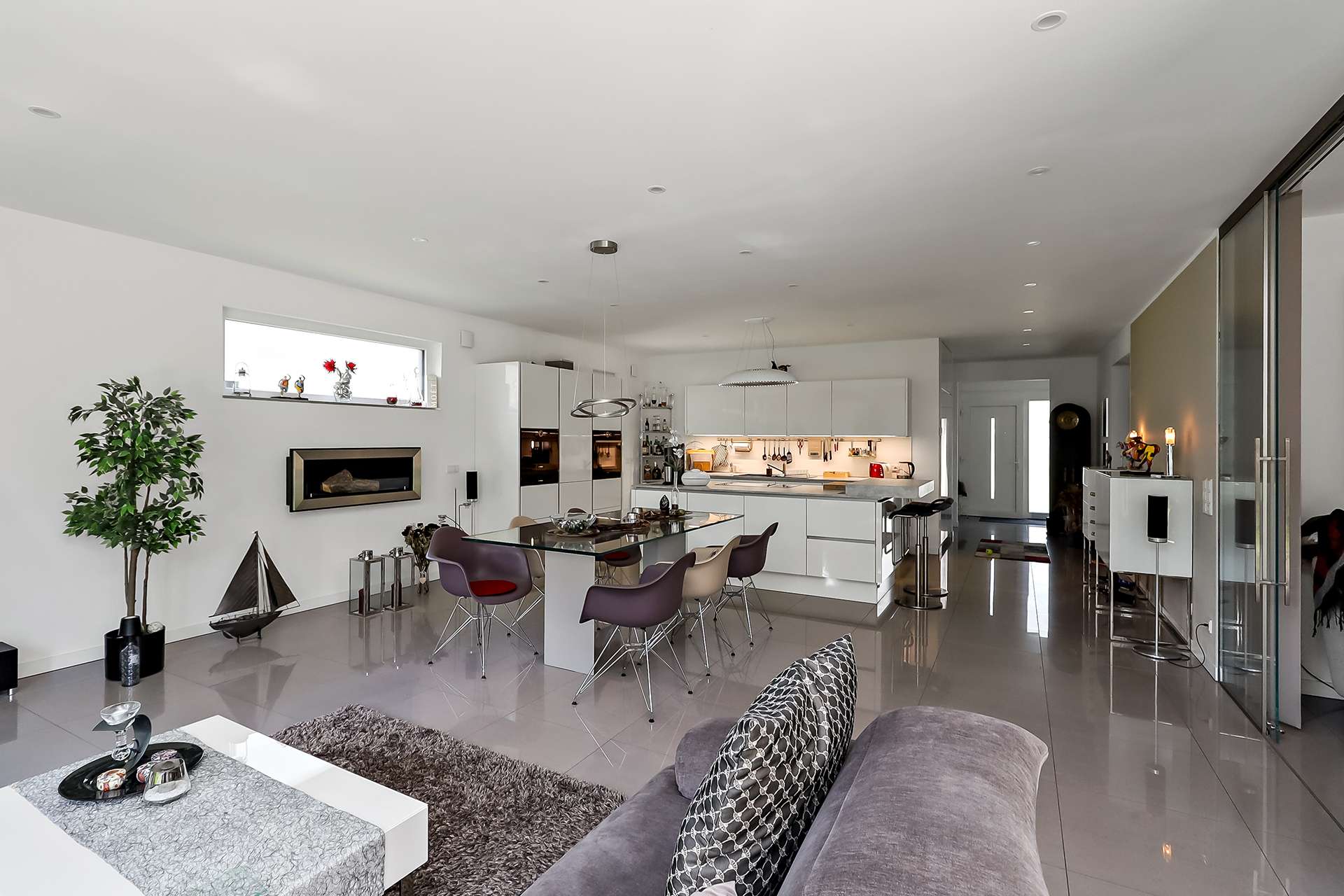 Wohnzimmer und Küche 