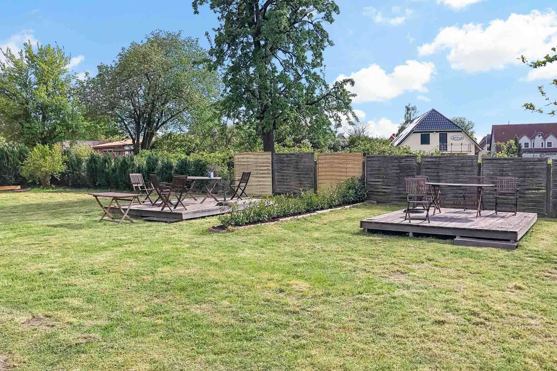 Garten mit Terrasse