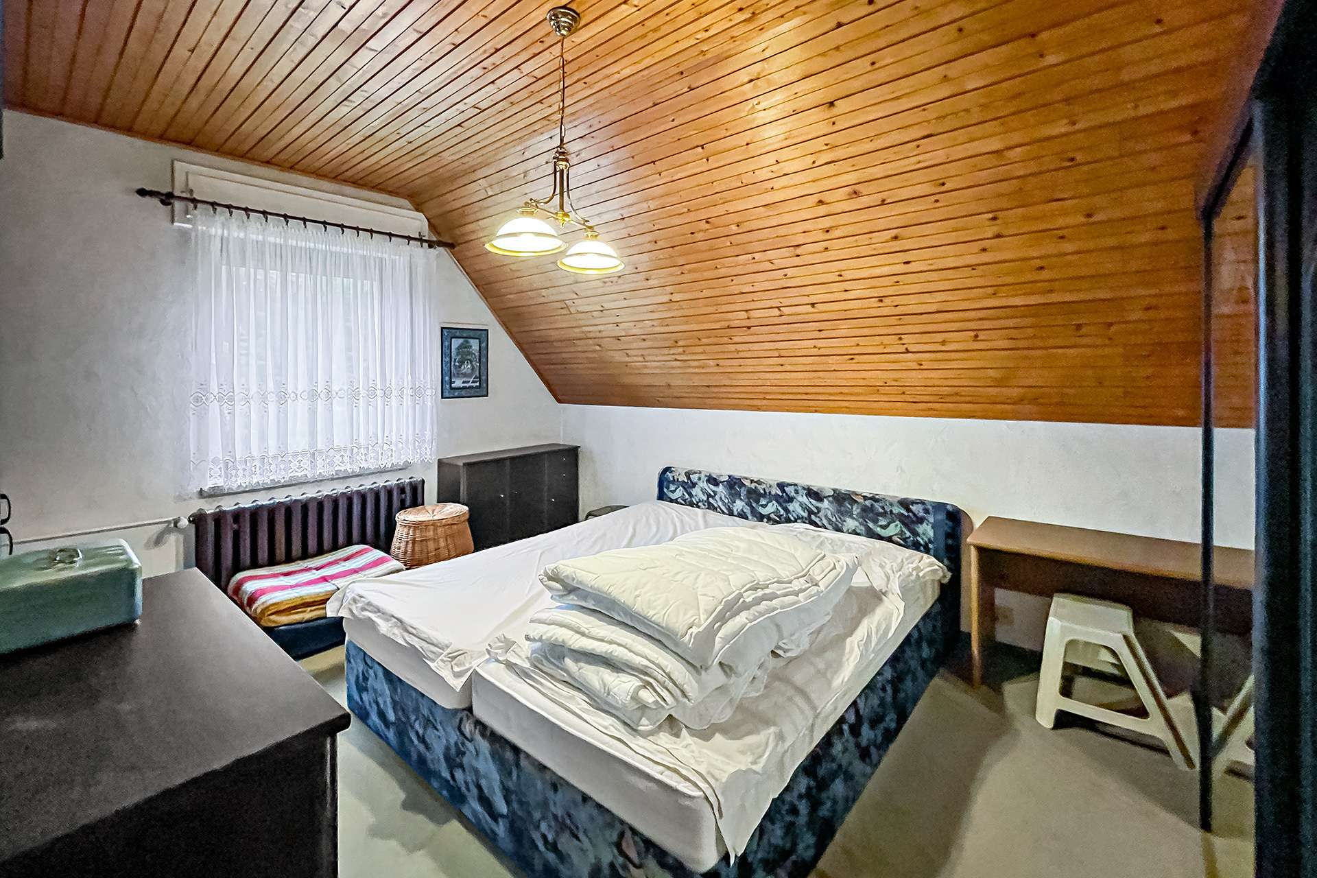Schlafzimmer 1