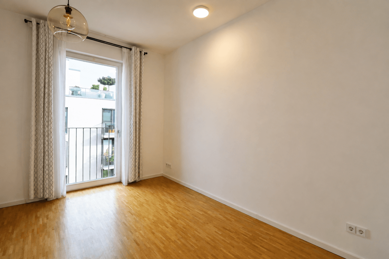 Arbeits-/ Gästezimmer