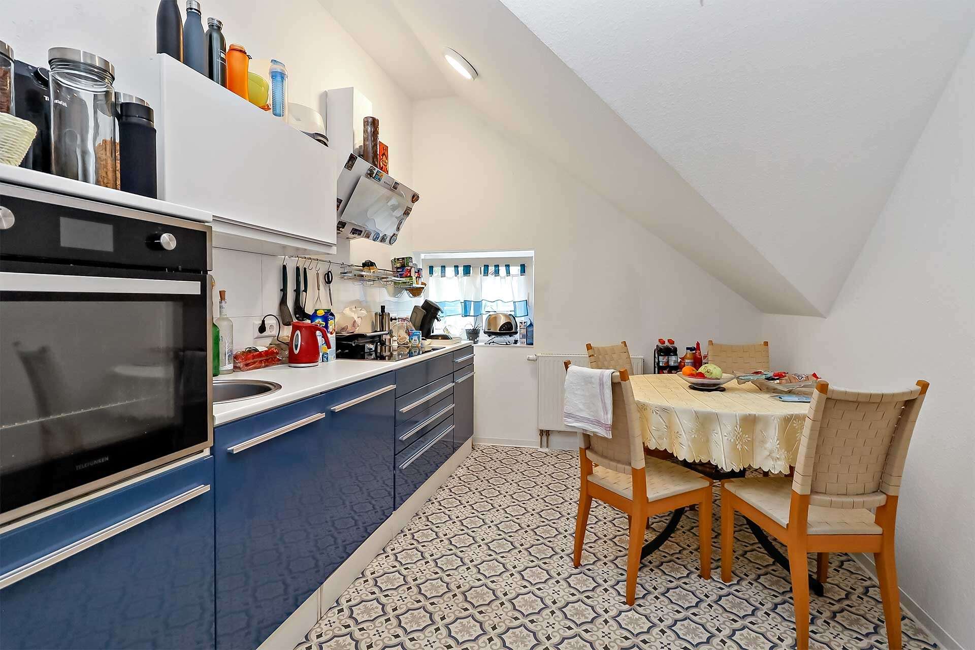 Küche Wohnung Dachgeschoss