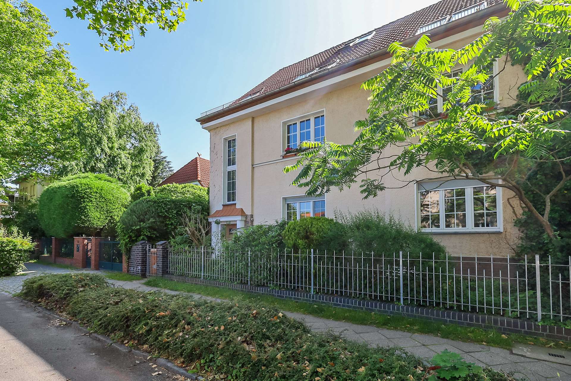 Straßenansicht
