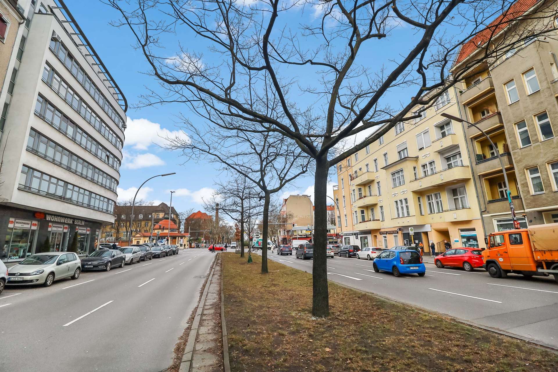 Straßenansicht