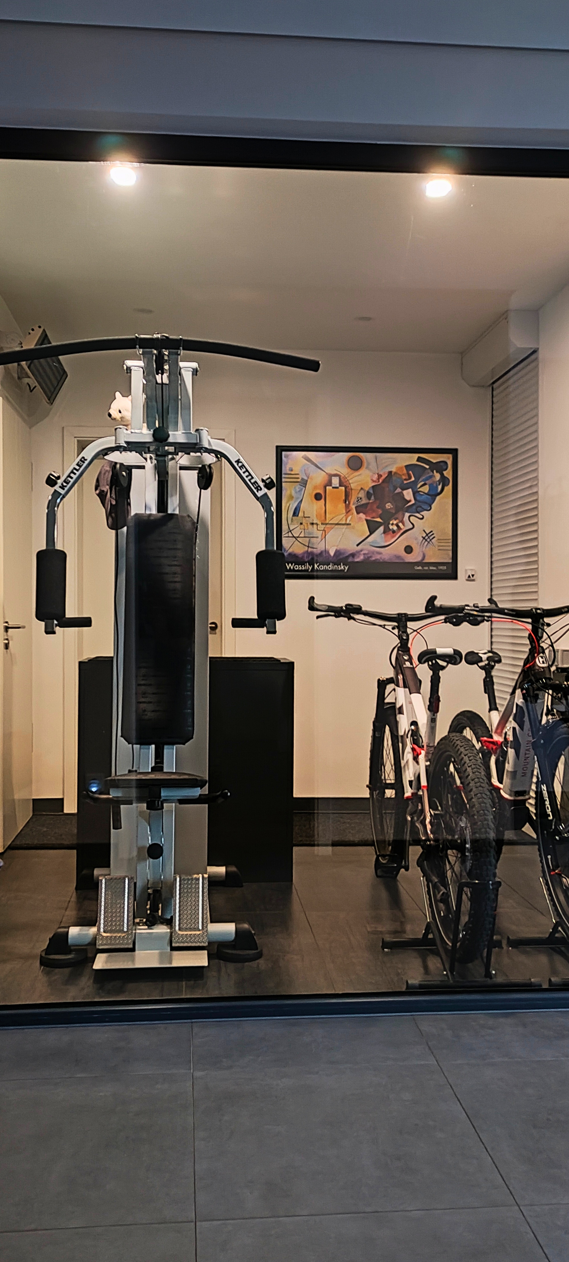 Durchgangsraum _ Fitnessraum